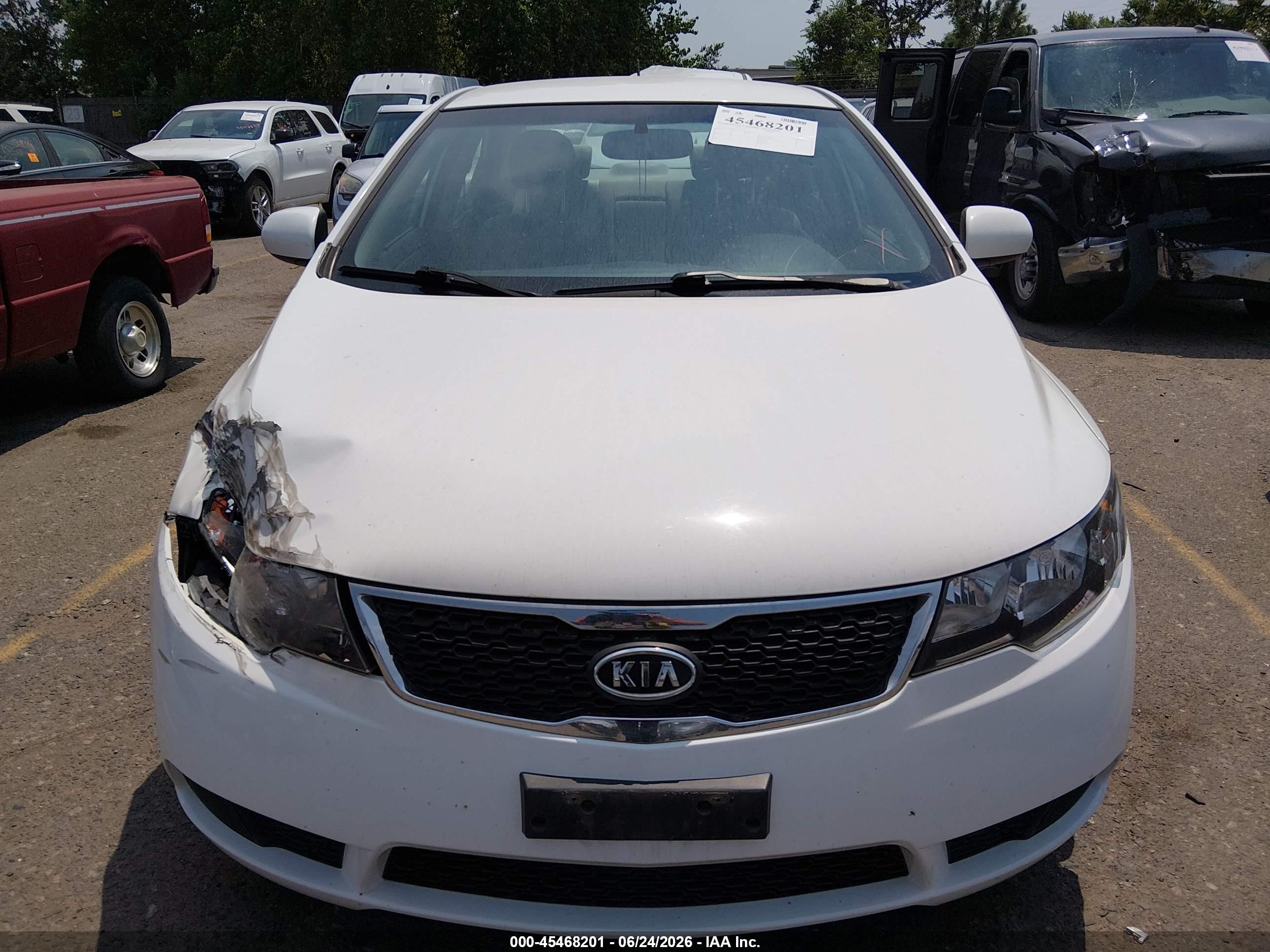 2013 Kia Forte Lx White vin: KNAFT4A22D5715263