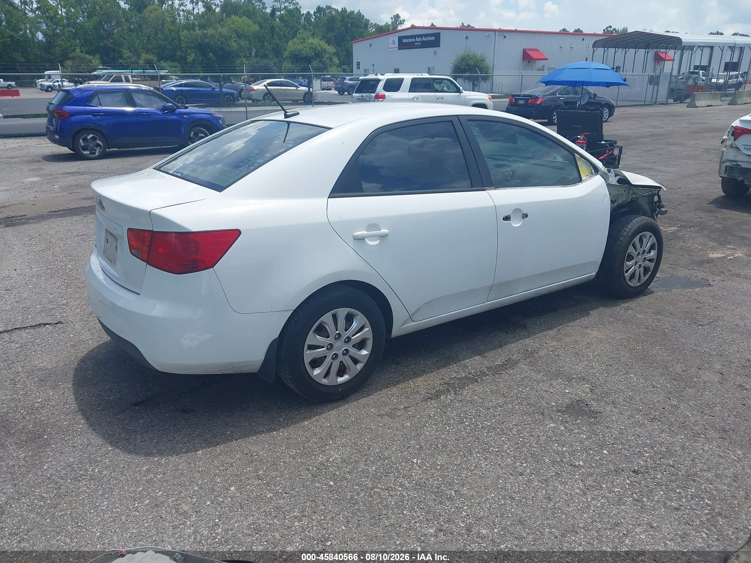 2011 Kia Forte Lx White vin: KNAFT4A23B5434487