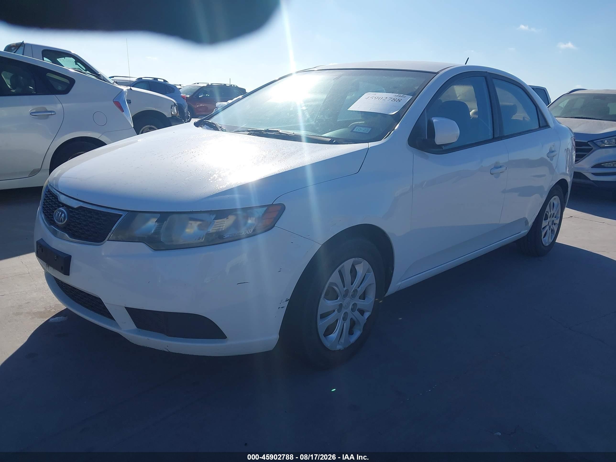 2011 Kia Forte Lx White vin: KNAFT4A23B5885855