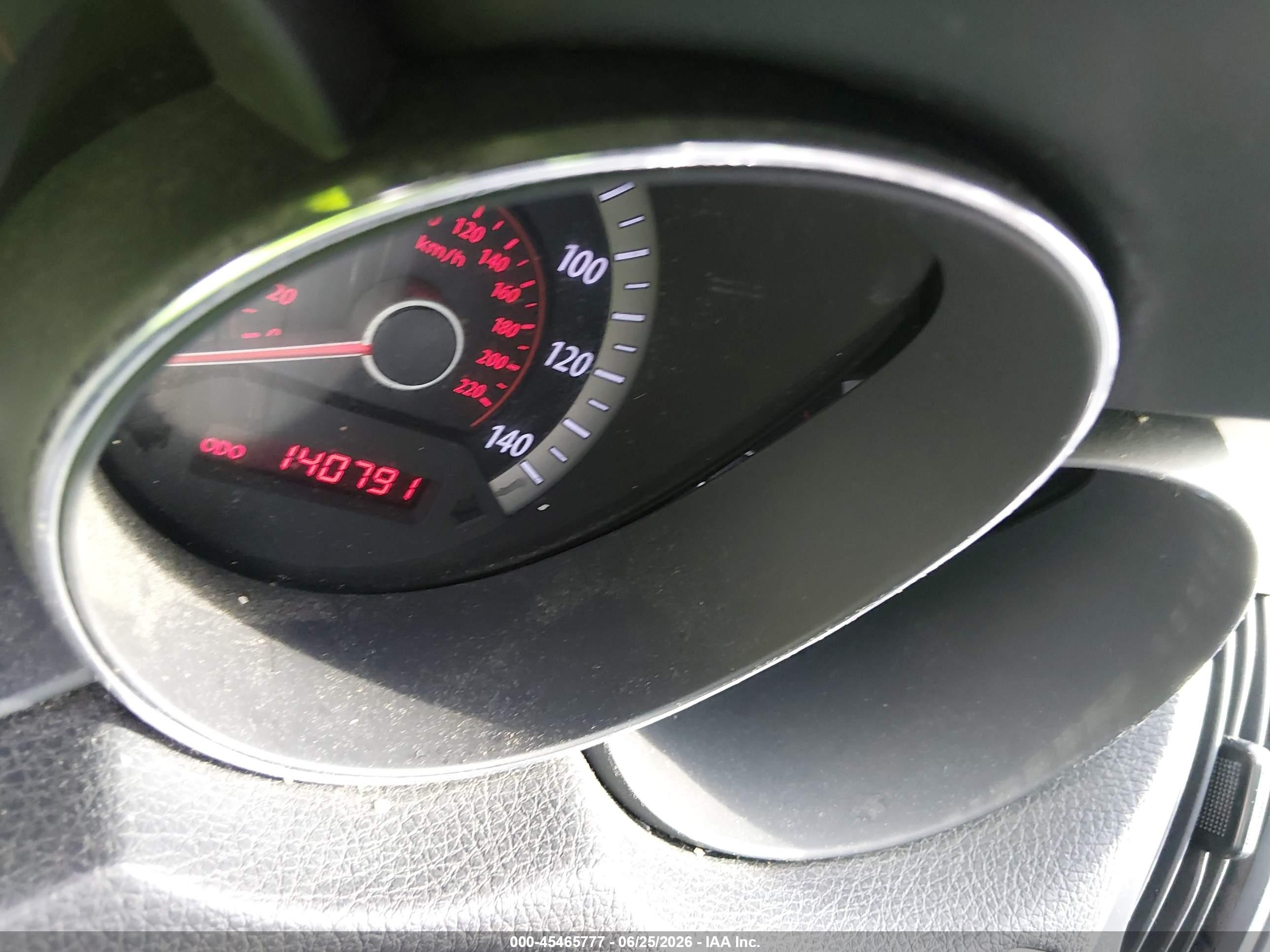 2013 Kia Forte Lx Silver vin: KNAFT4A25D5725754