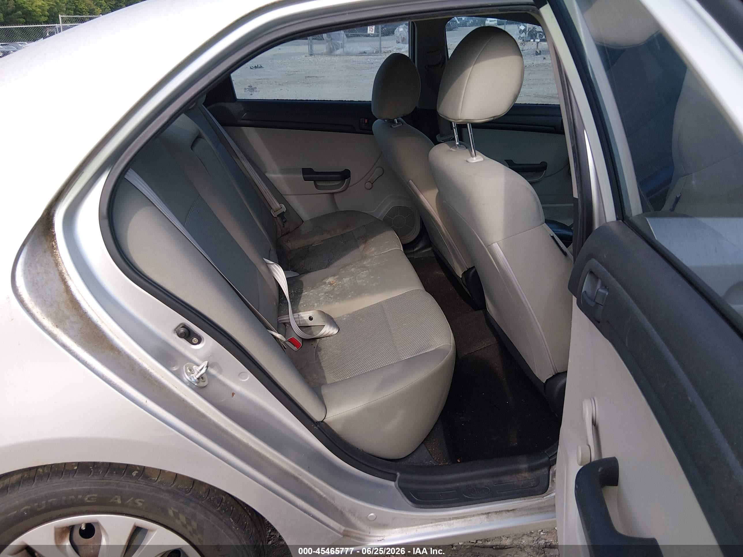 2013 Kia Forte Lx Silver vin: KNAFT4A25D5725754