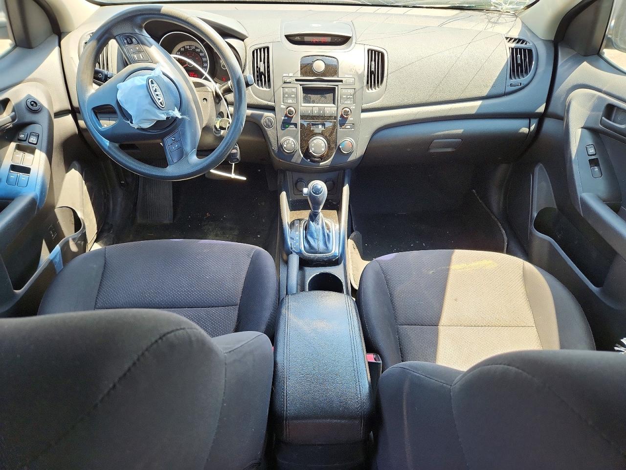 2011 Kia Forte Lx White vin: KNAFT4A26B5349014