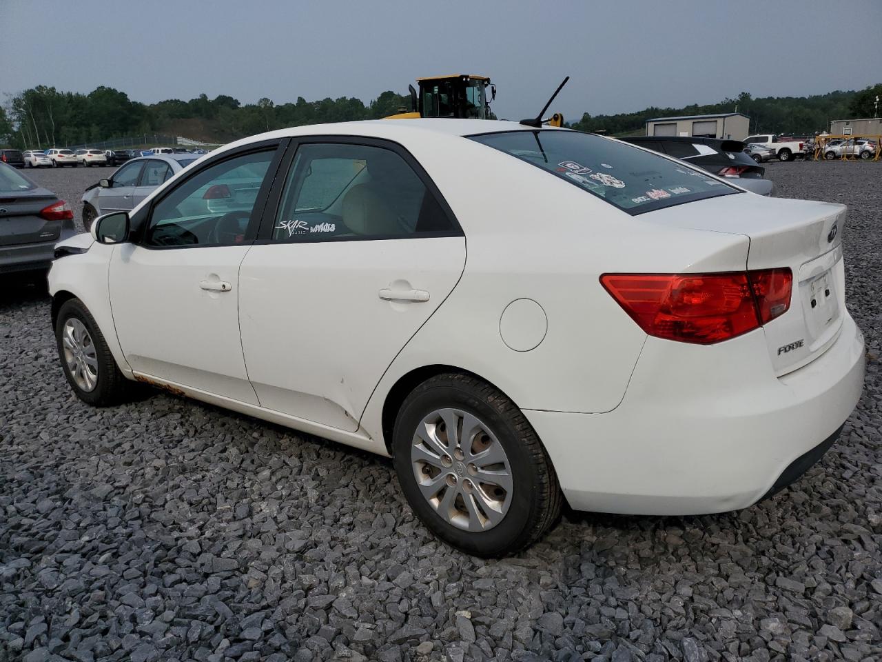 2012 Kia Forte Lx White vin: KNAFT4A26C5586362