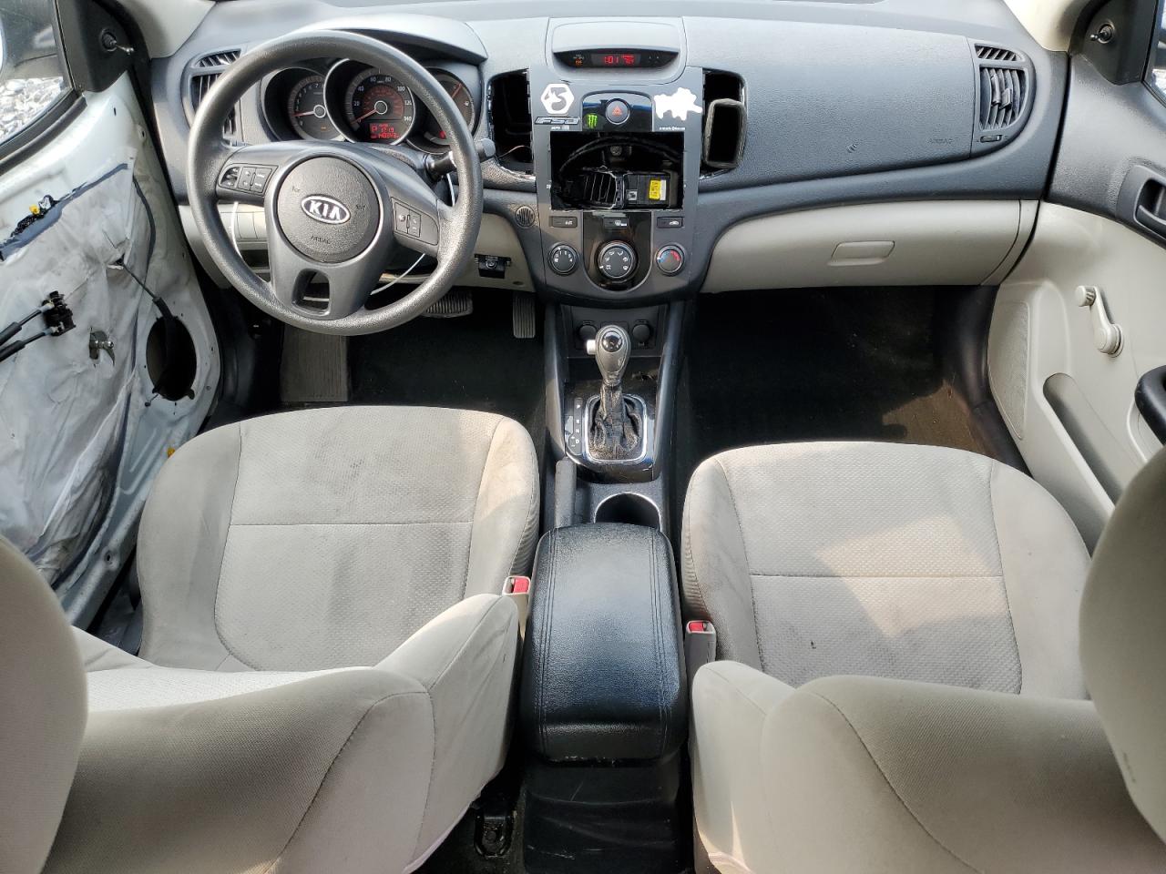 2012 Kia Forte Lx White vin: KNAFT4A26C5586362