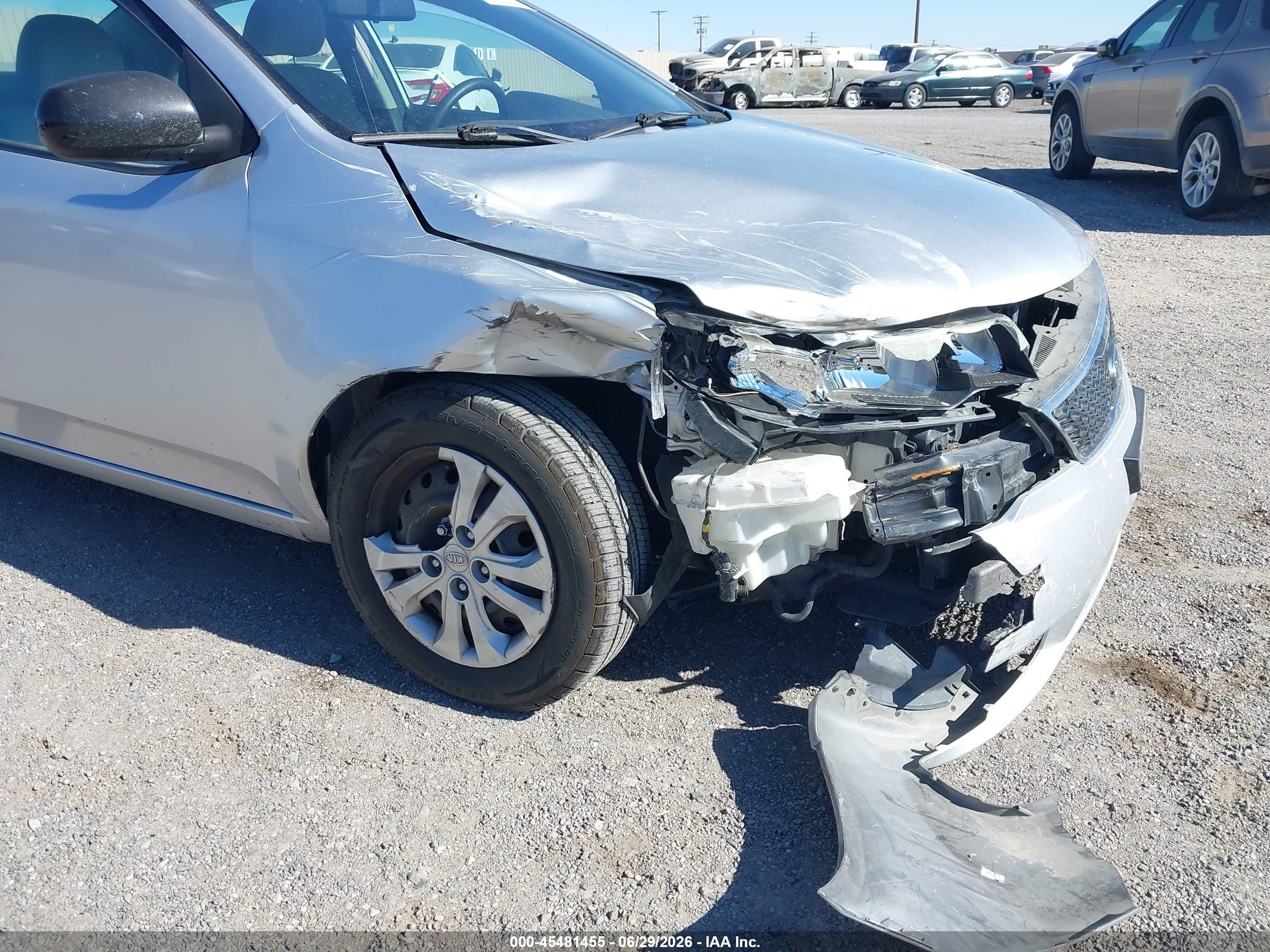 2011 Kia Forte Lx Silver vin: KNAFT4A28B5359463
