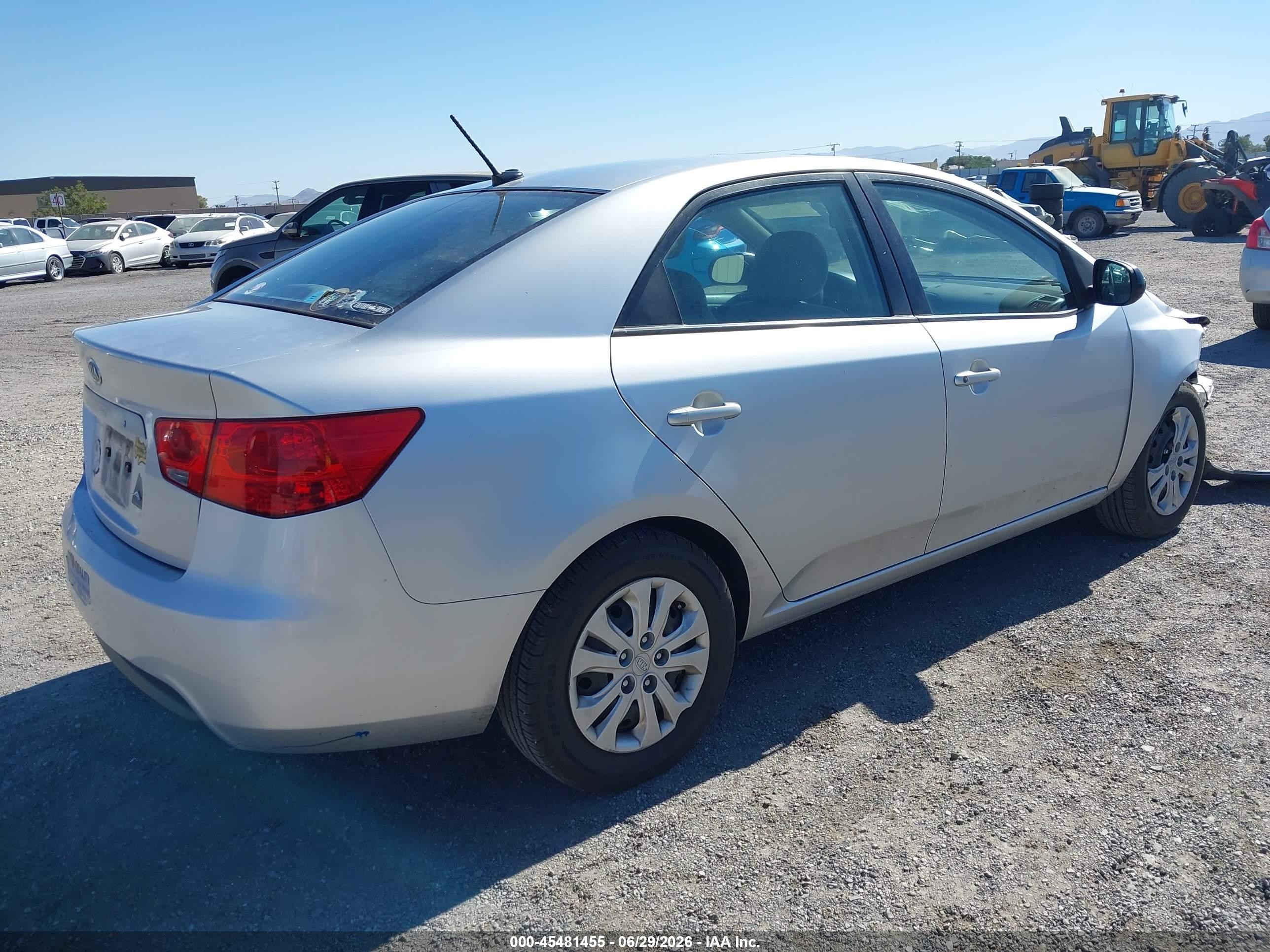 2011 Kia Forte Lx Silver vin: KNAFT4A28B5359463