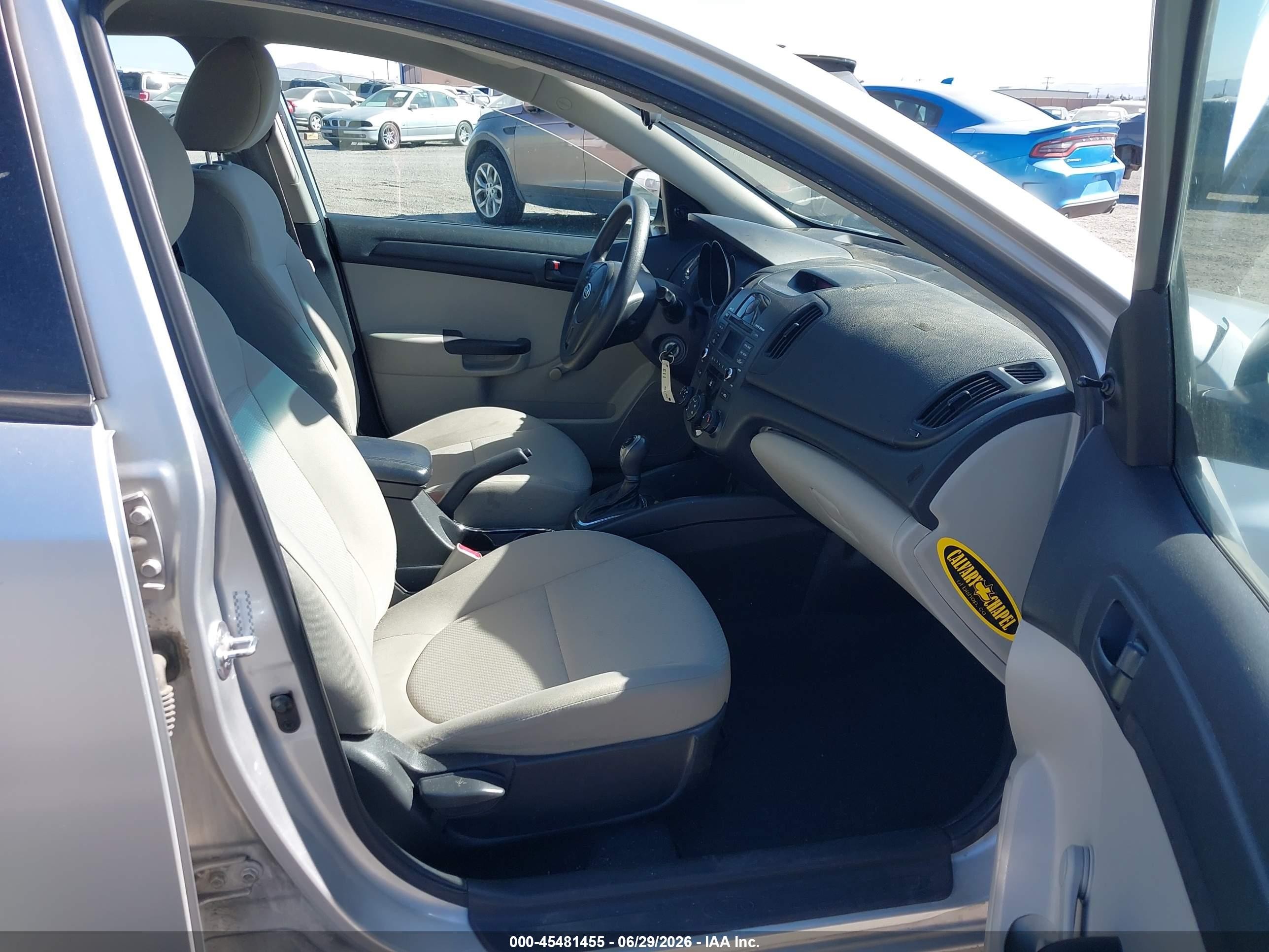 2011 Kia Forte Lx Silver vin: KNAFT4A28B5359463