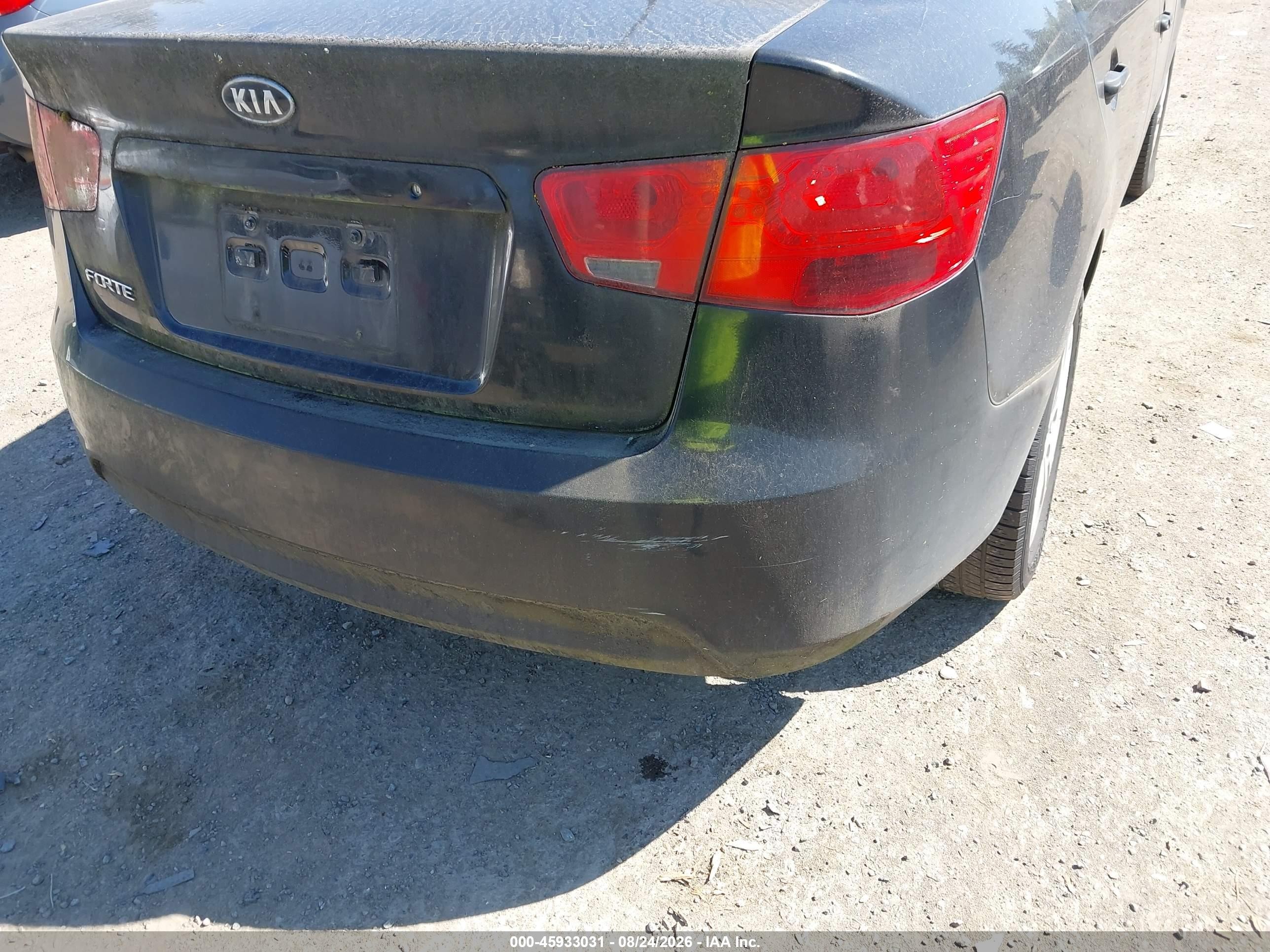2010 Kia Forte Lx Black vin: KNAFT4A2XA5048003