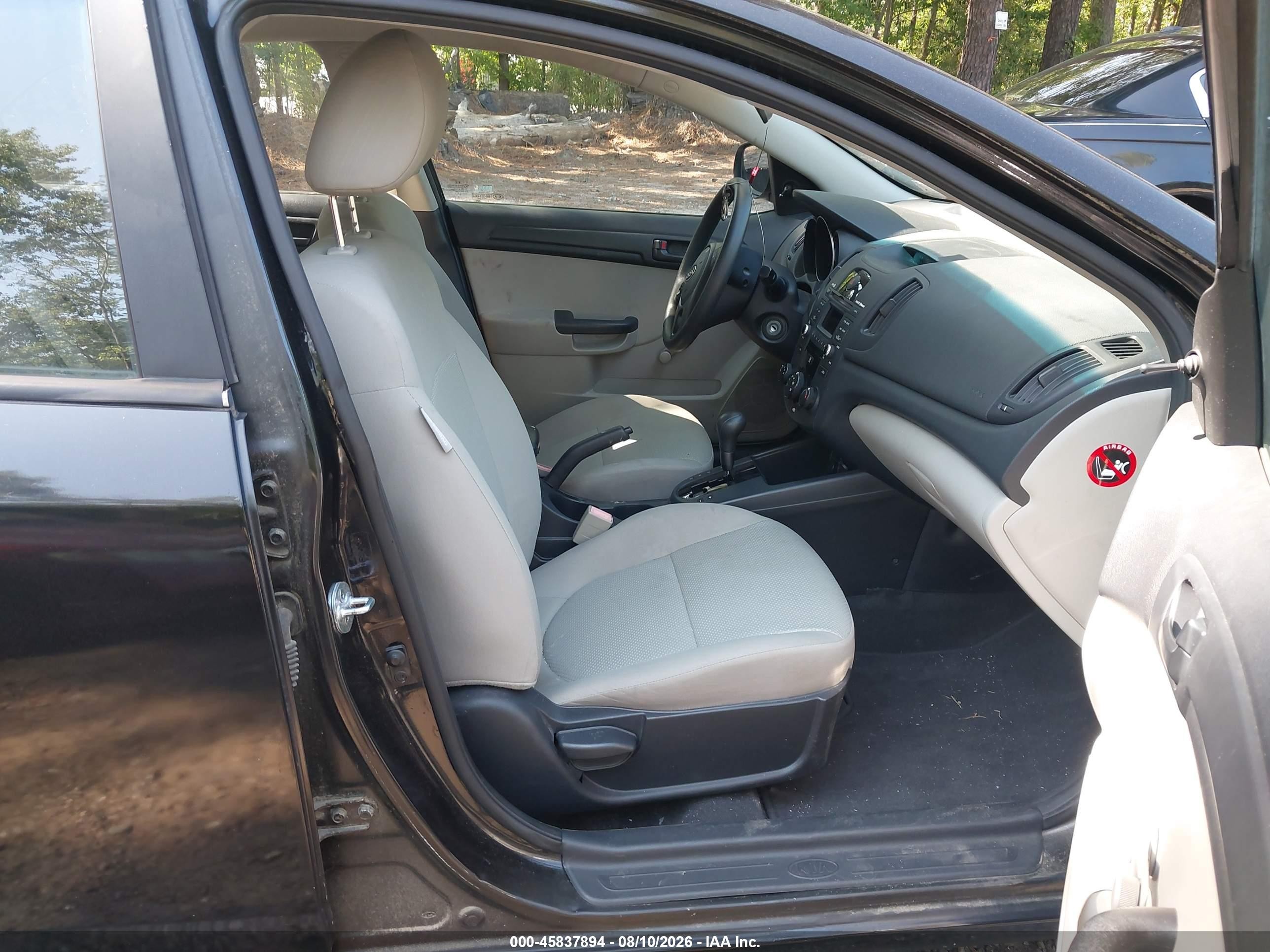 2010 Kia Forte Lx Черный vin: KNAFT4A2XA5169291