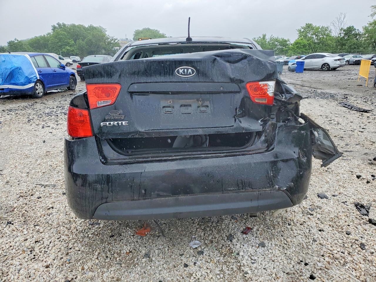 2011 Kia Forte Lx Black vin: KNAFT4A2XB5370271