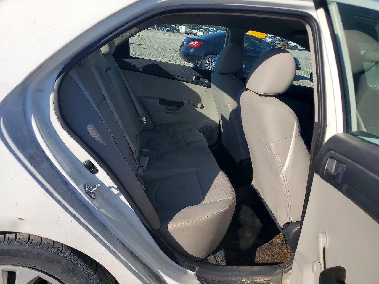2011 Kia Forte Lx Белый vin: KNAFT4A2XB5444613