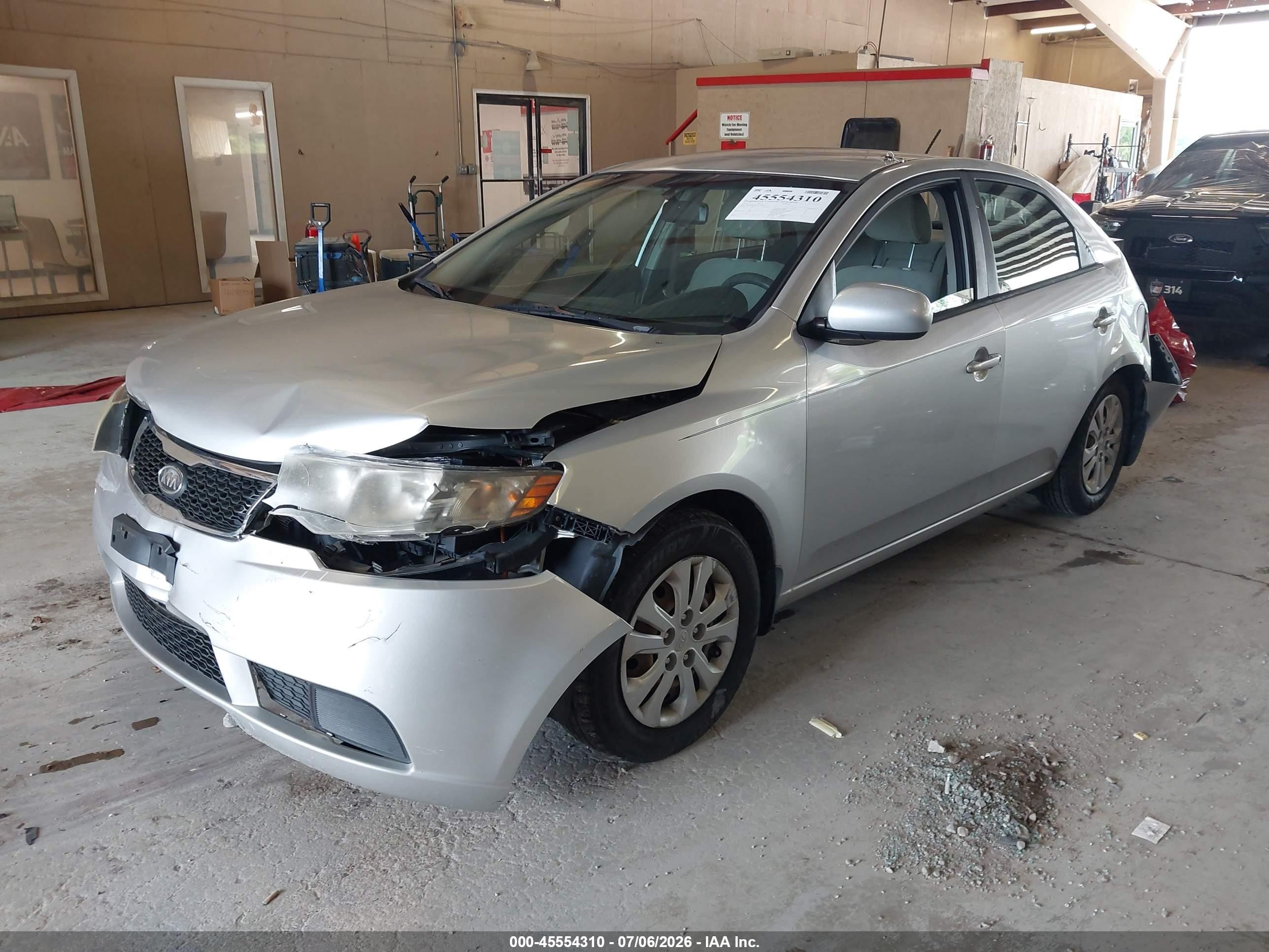 2012 Kia Forte Lx Серебряный vin: KNAFT4A2XC5583996
