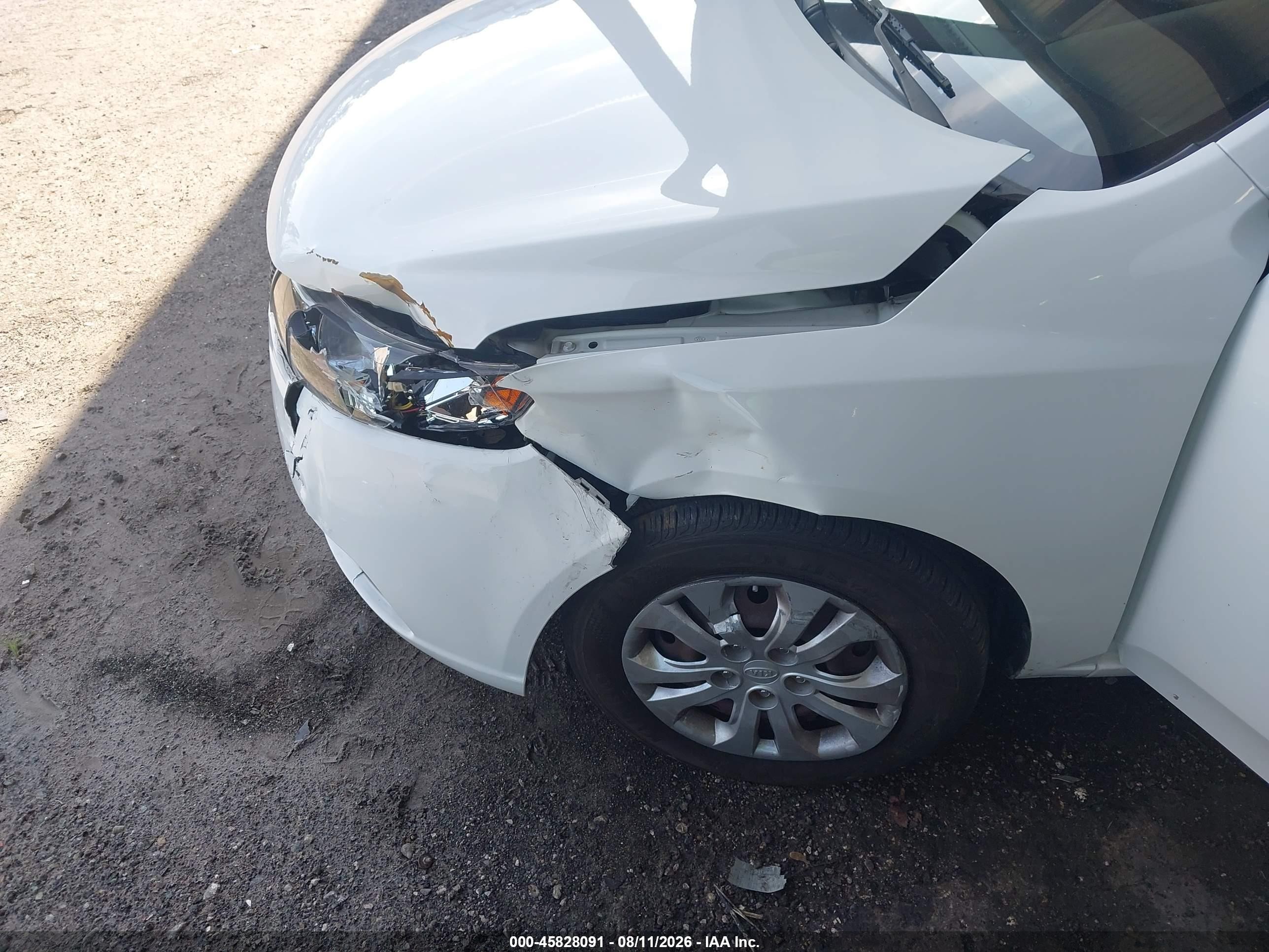 2013 Kia Forte Lx White vin: KNAFT4A2XD5722123