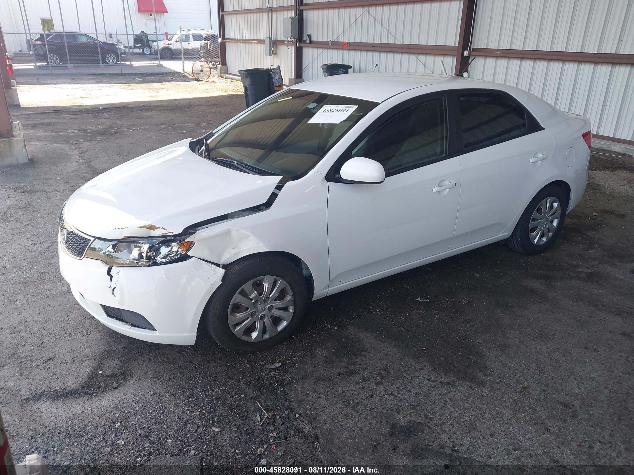 2013 Kia Forte Lx White vin: KNAFT4A2XD5722123