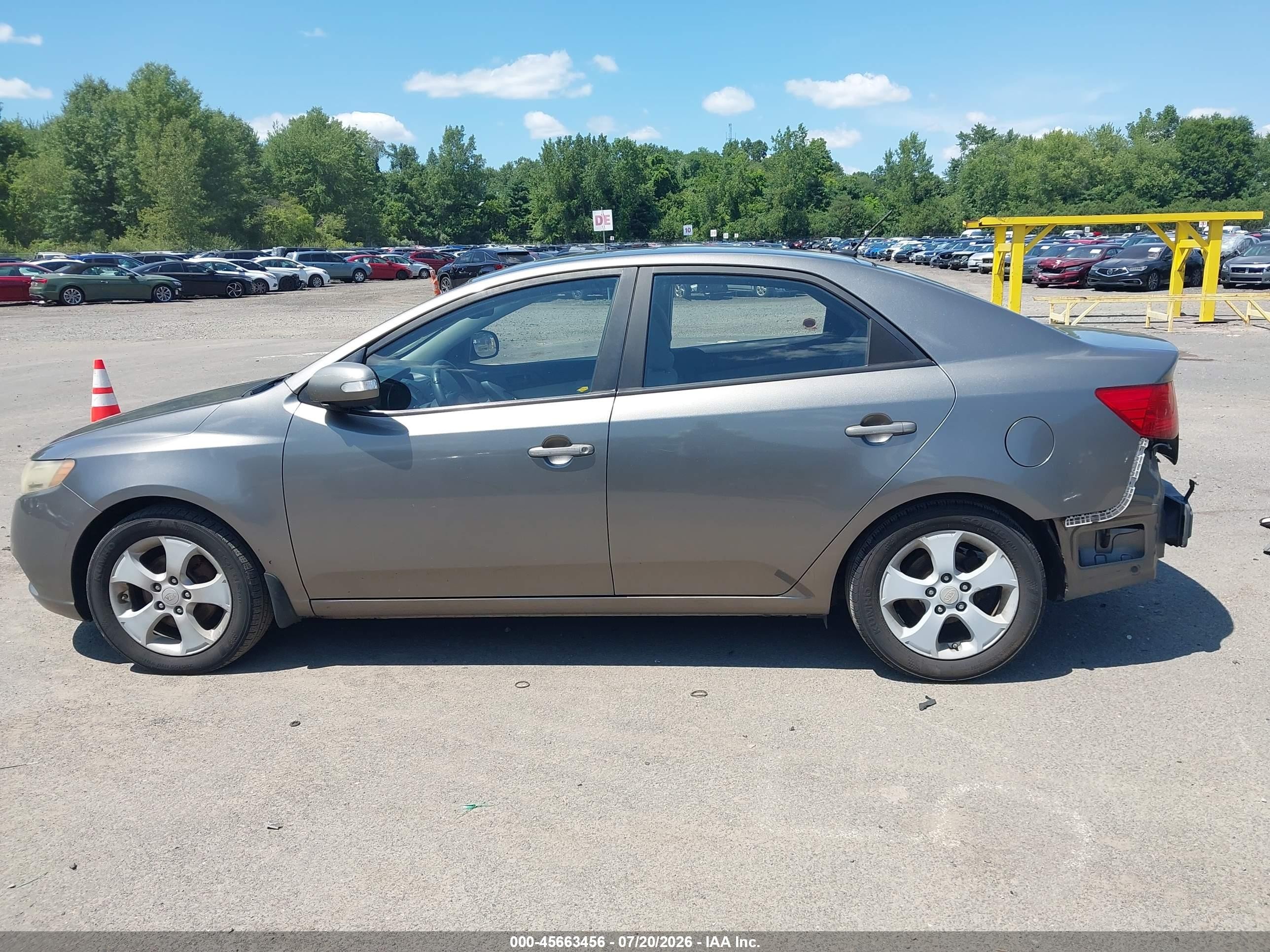 2010 Kia Forte Ex Silver vin: KNAFU4A20A5109517