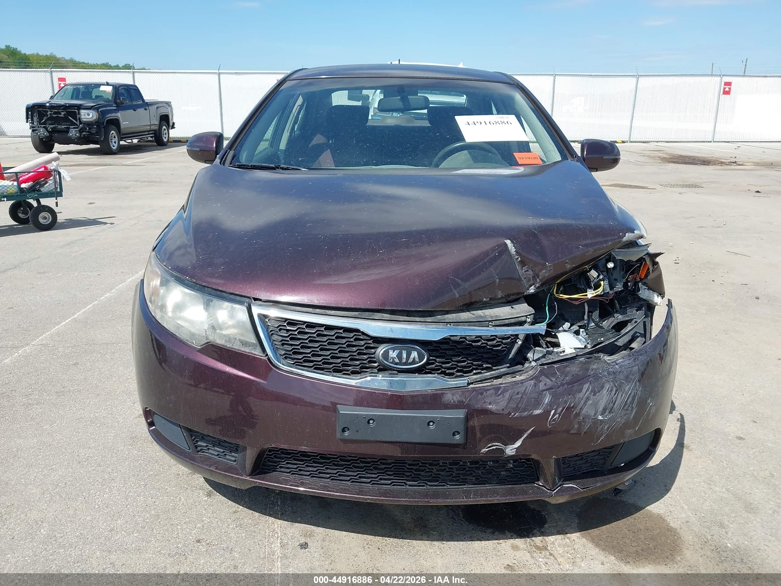 2011 Kia Forte Ex Burgundy vin: KNAFU4A20B5353010