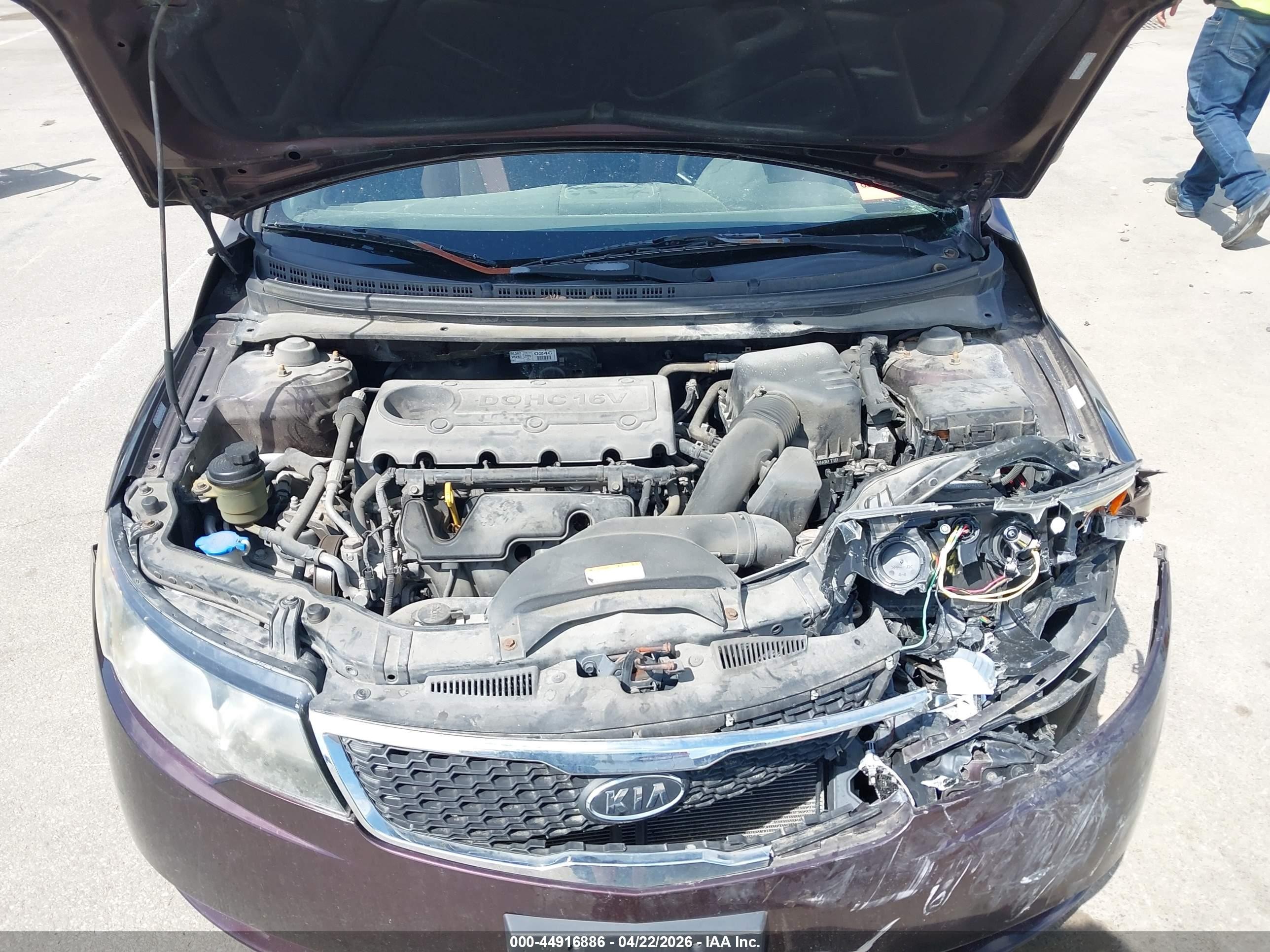 2011 Kia Forte Ex Burgundy vin: KNAFU4A20B5353010