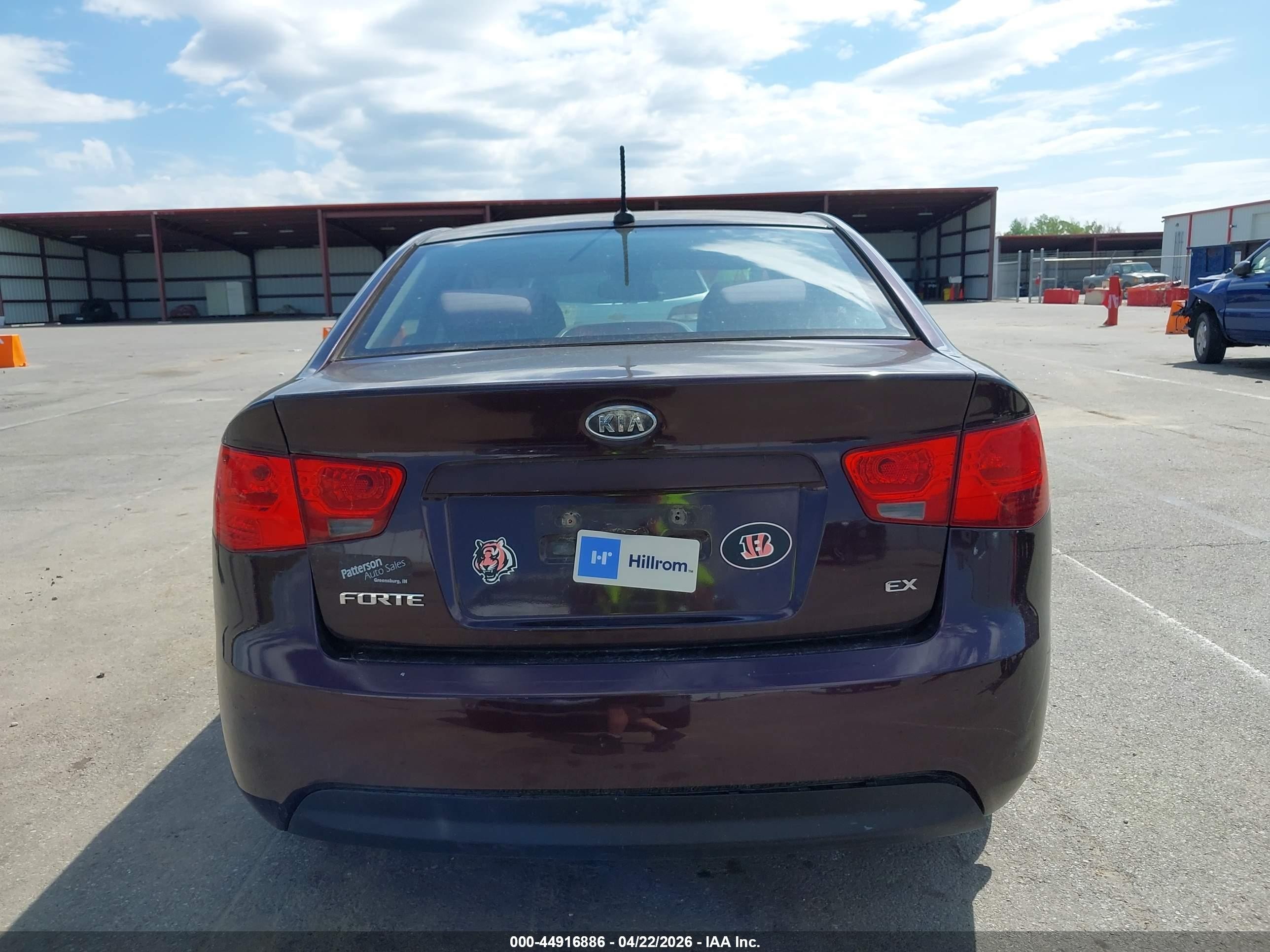 2011 Kia Forte Ex Burgundy vin: KNAFU4A20B5353010