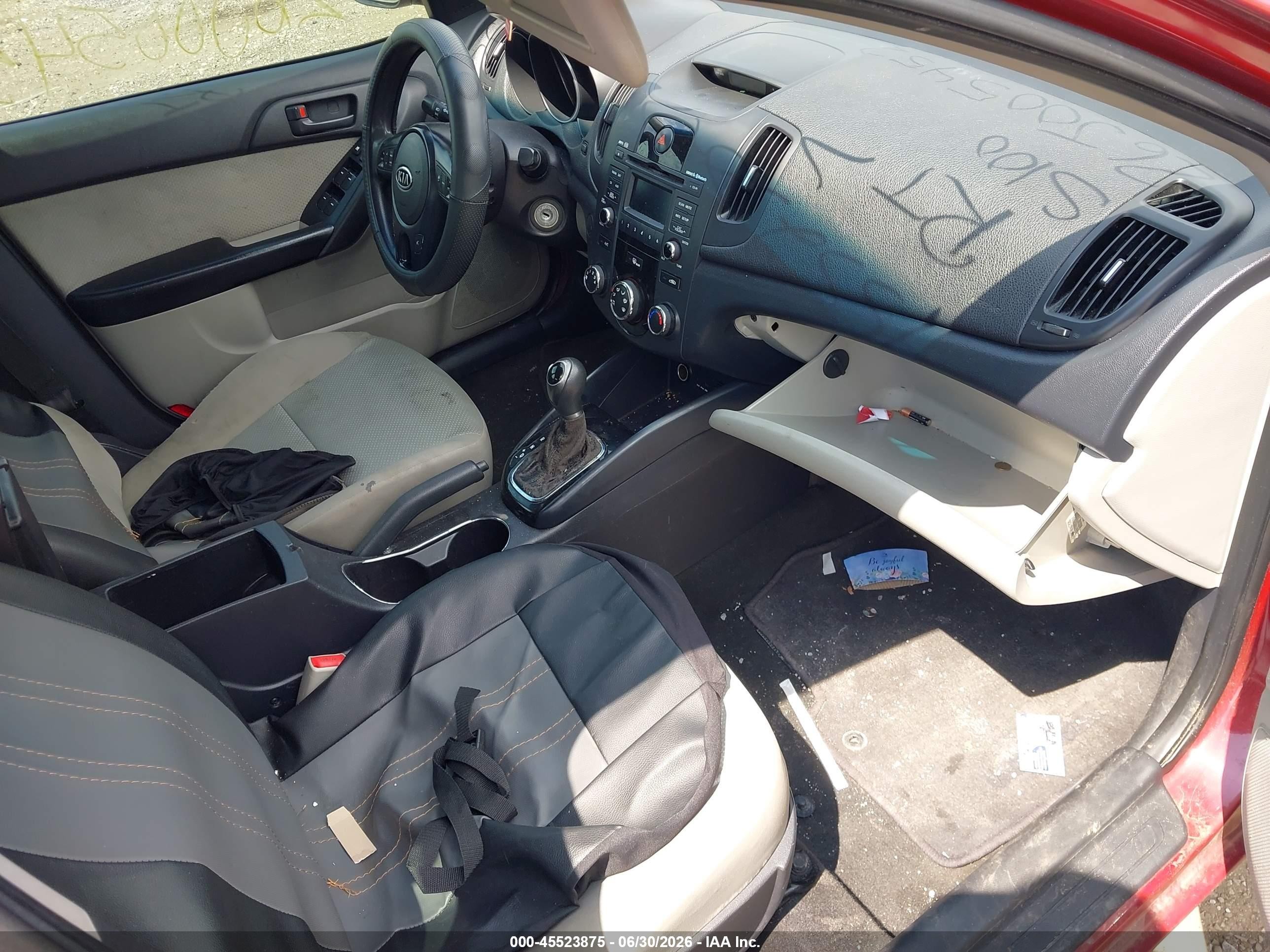 2012 Kia Forte Ex Red vin: KNAFU4A20C5571434