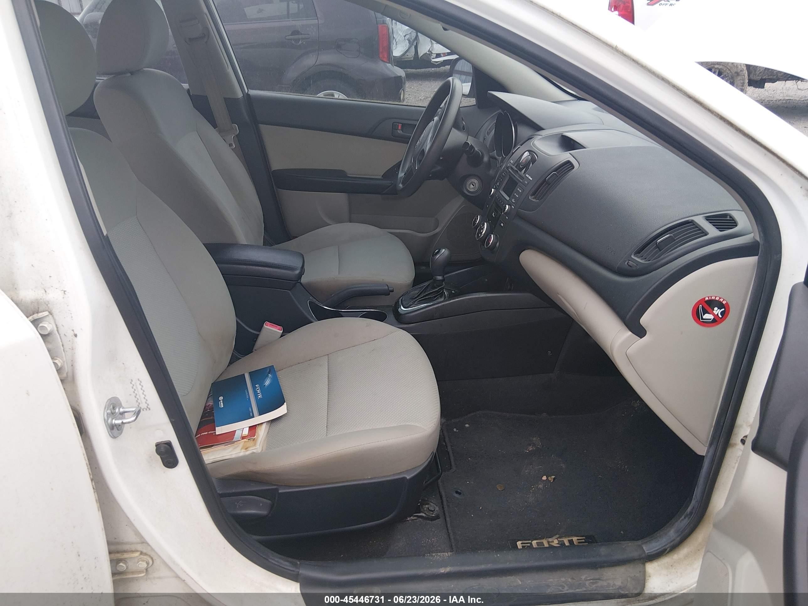 2011 Kia Forte Ex White vin: KNAFU4A21B5366820