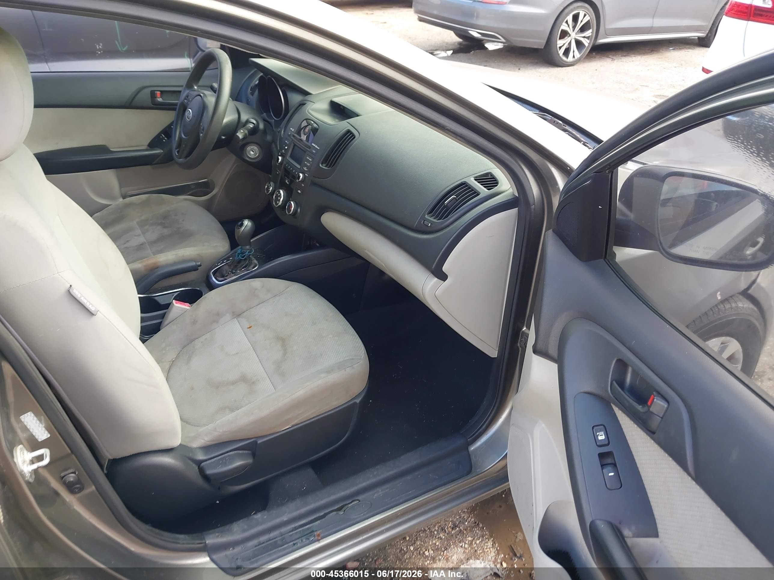 2011 Kia Forte Ex Gray vin: KNAFU4A21B5377008