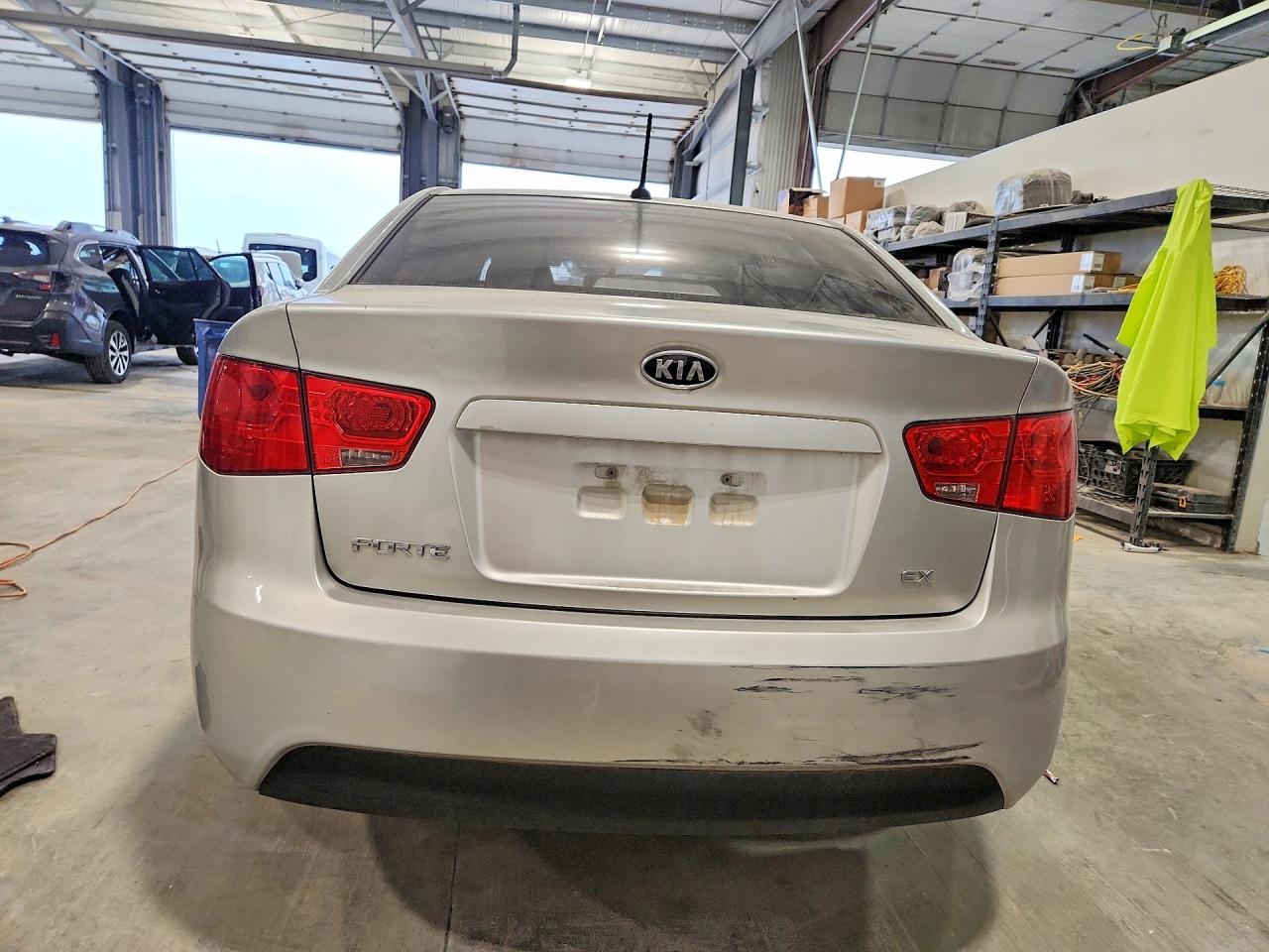 2010 Kia Forte Ex Gray vin: KNAFU4A22A5069005