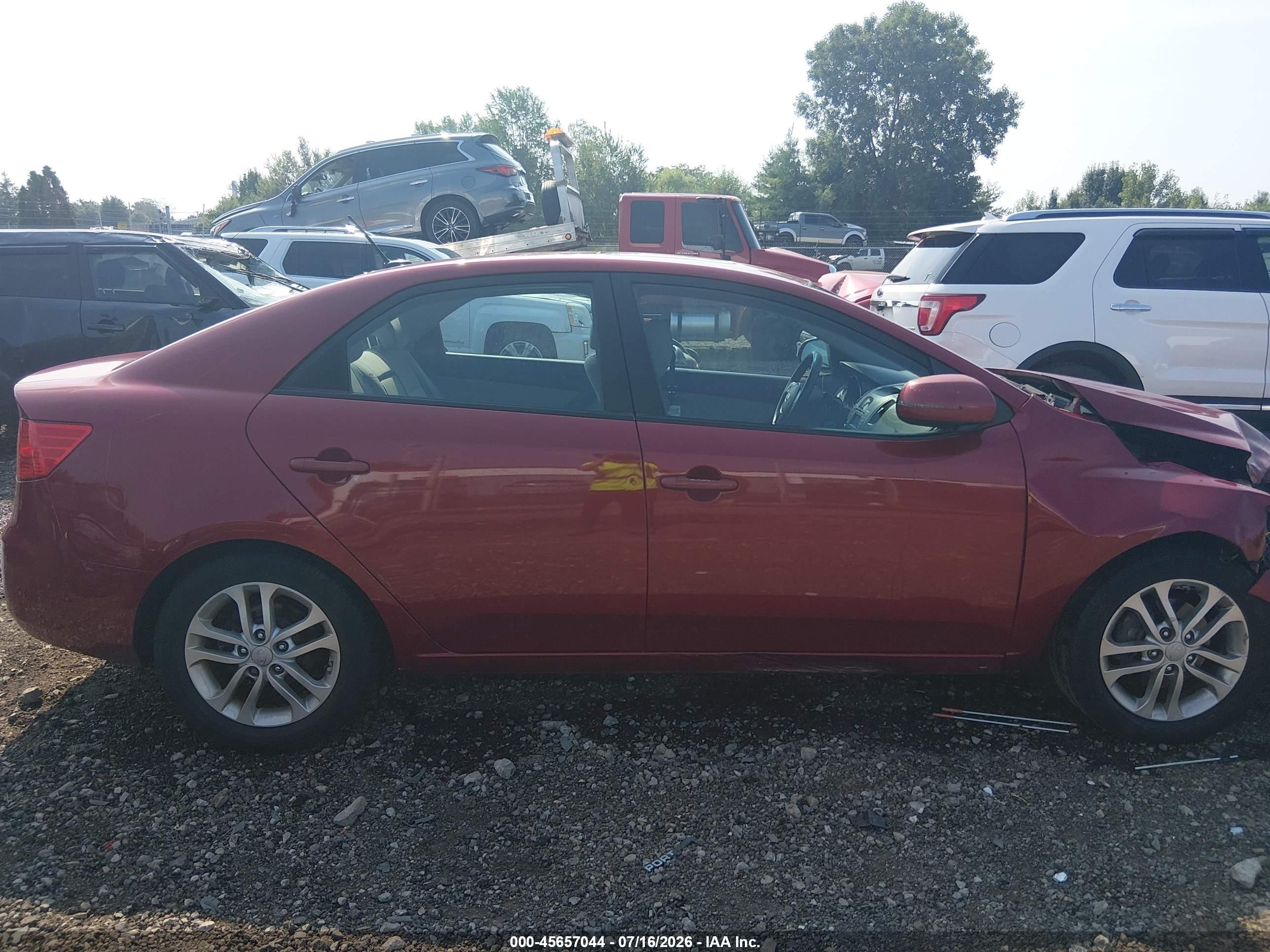 2011 Kia Forte Ex Red vin: KNAFU4A22B5362064