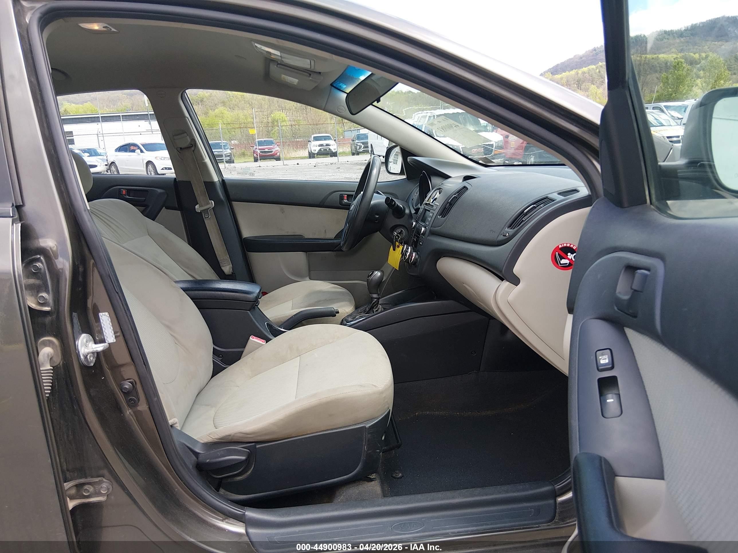 2011 Kia Forte Ex Gray vin: KNAFU4A22B5365112