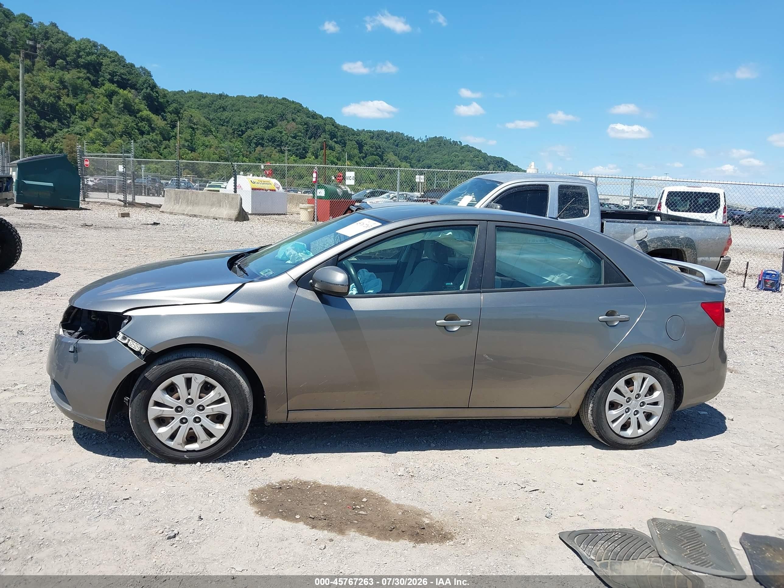 2011 Kia Forte Ex Серый vin: KNAFU4A23B5355916