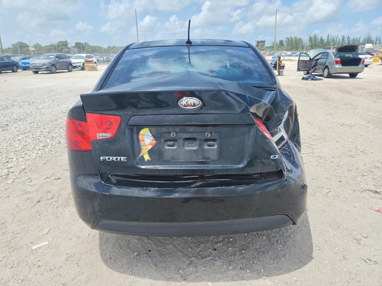 2011 Kia Forte Ex Black vin: KNAFU4A23B5409148