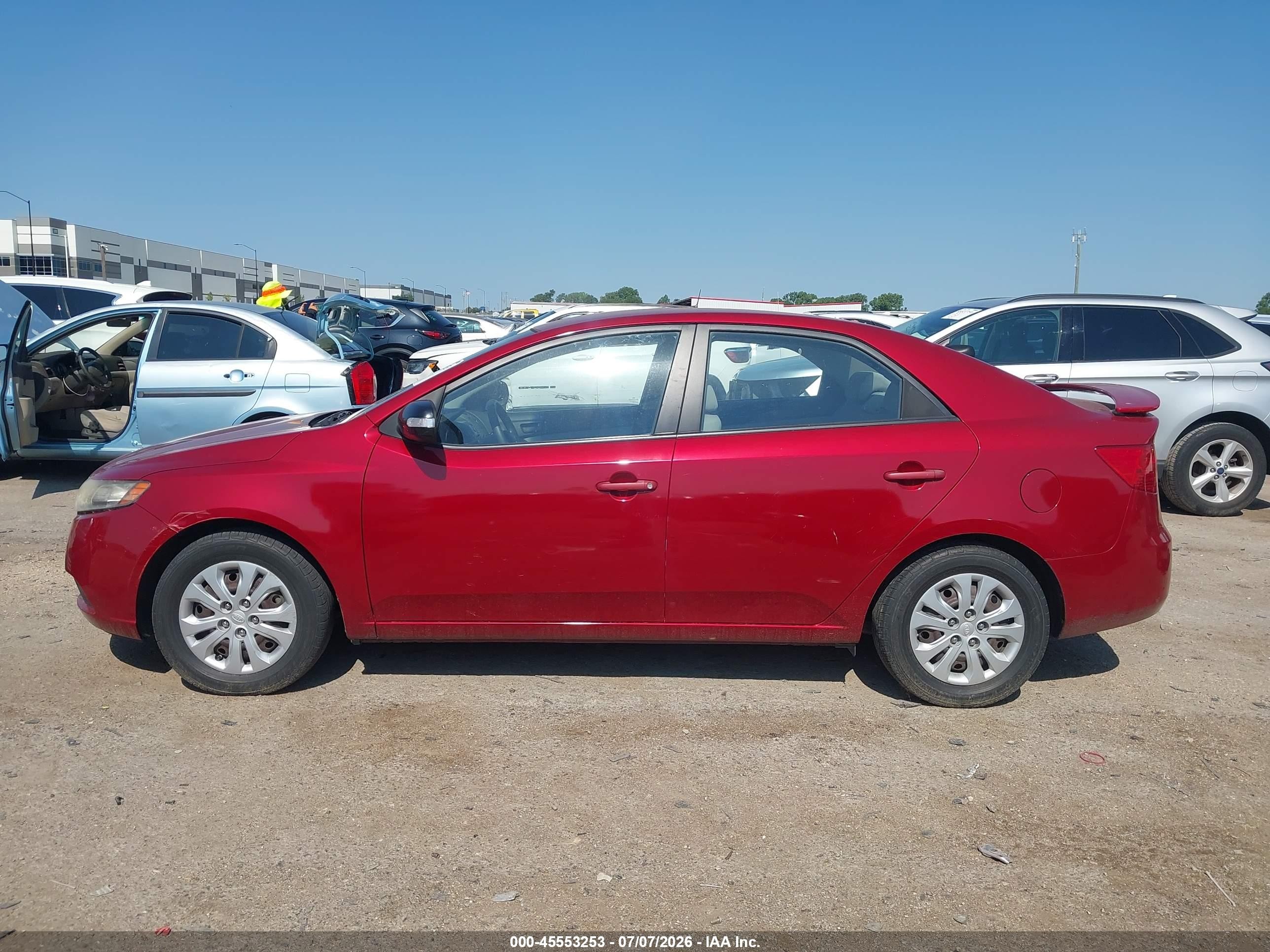 2010 Kia Forte Ex Red vin: KNAFU4A24A5065361
