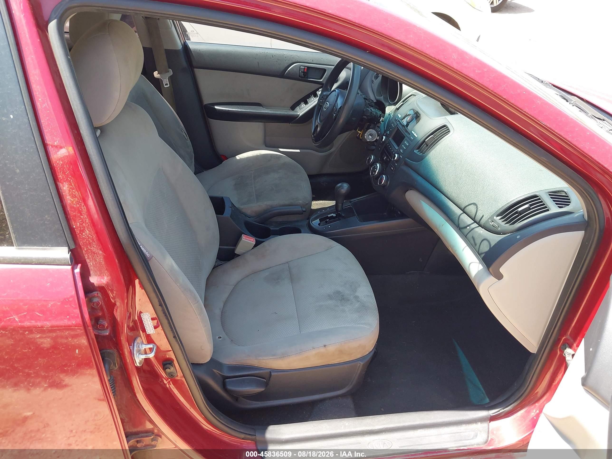 2010 Kia Forte Ex Red vin: KNAFU4A24A5115675