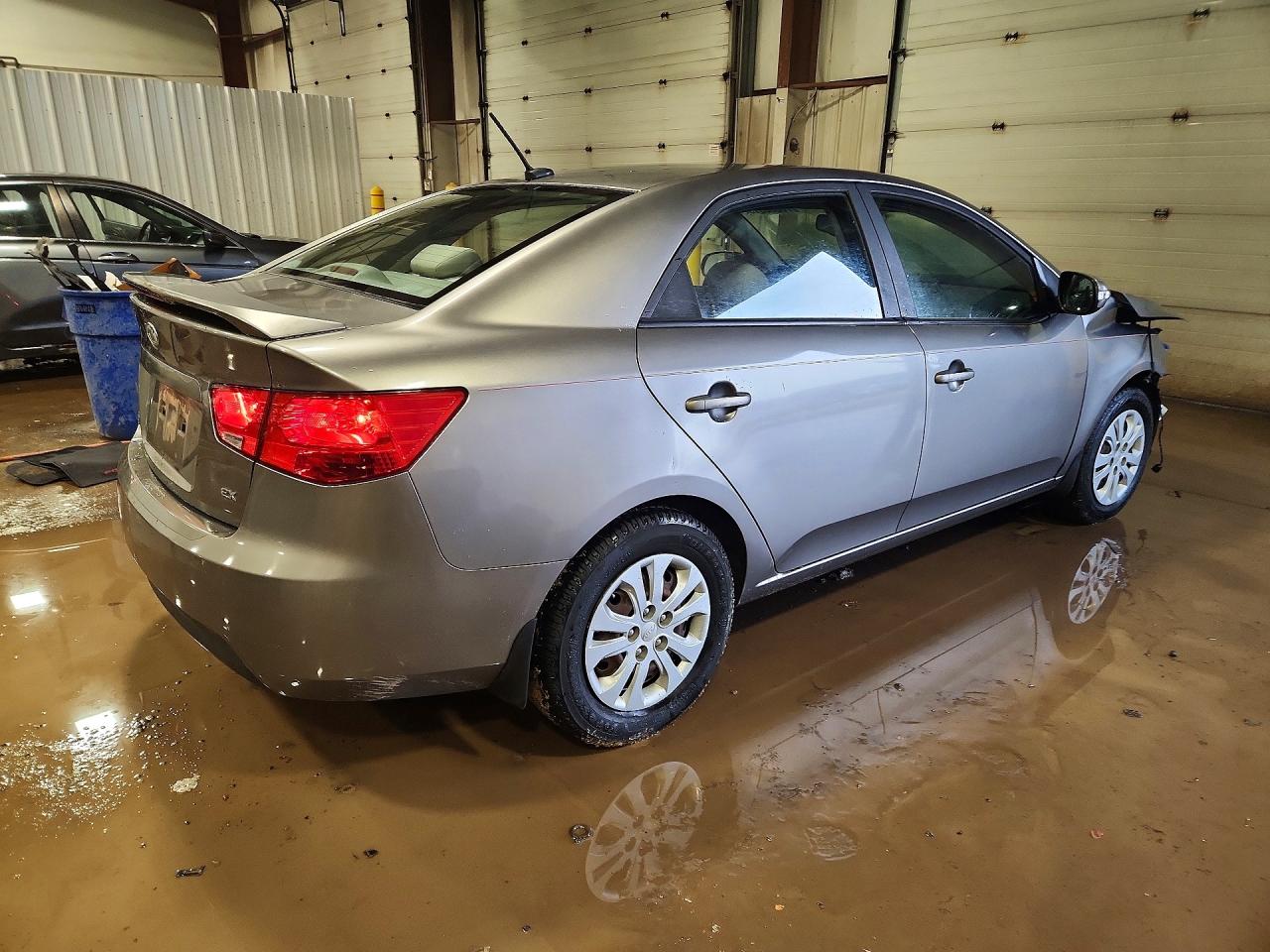 2010 Kia Forte Ex Gray vin: KNAFU4A24A5178209