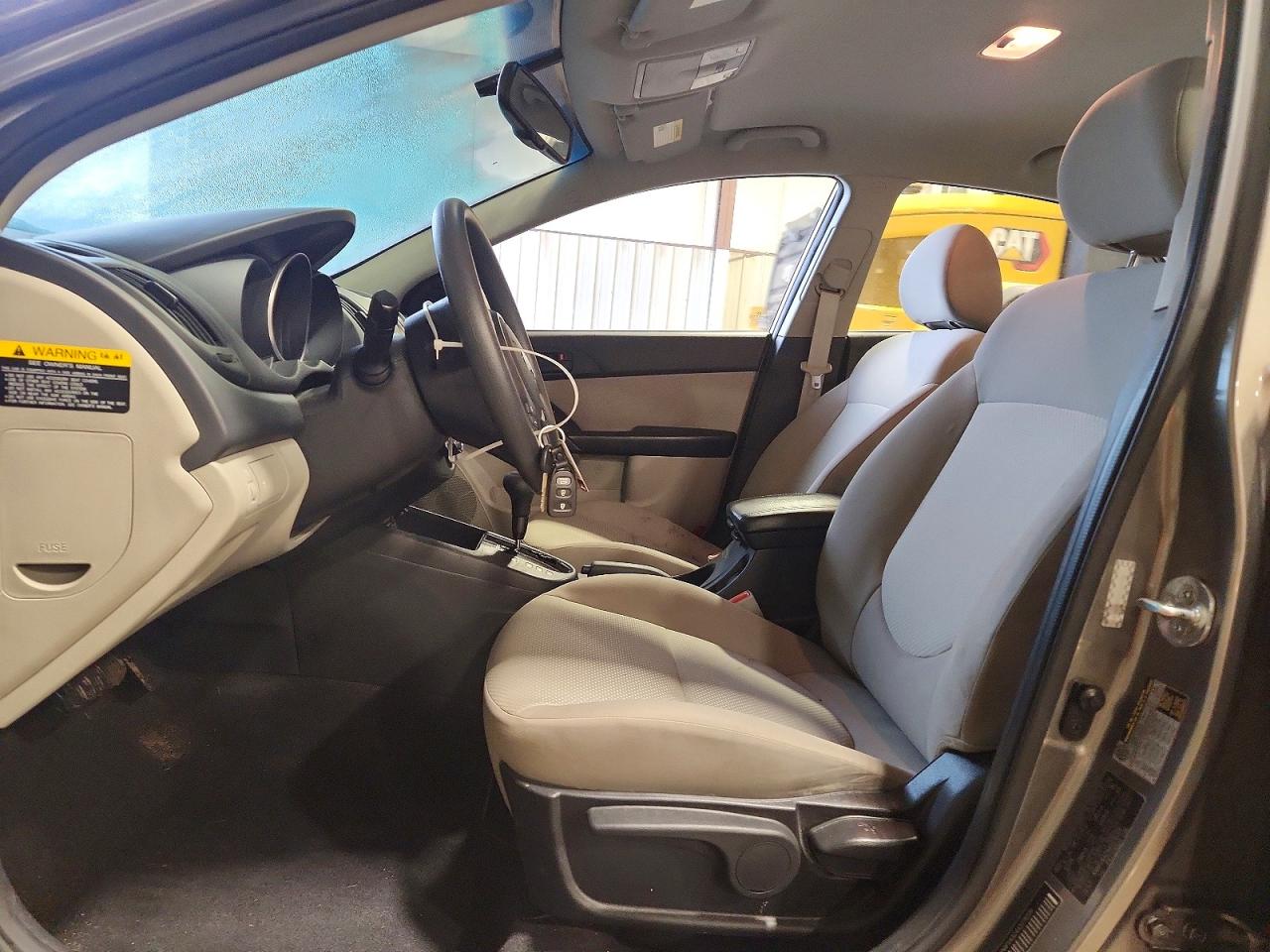 2010 Kia Forte Ex Gray vin: KNAFU4A24A5178209