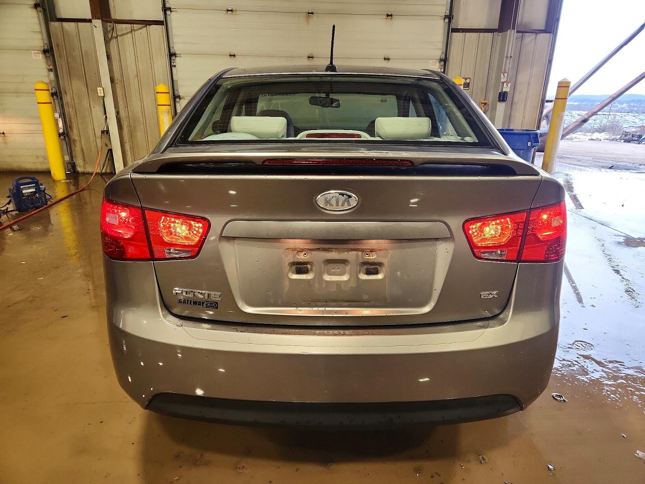 2010 Kia Forte Ex Gray vin: KNAFU4A24A5178209