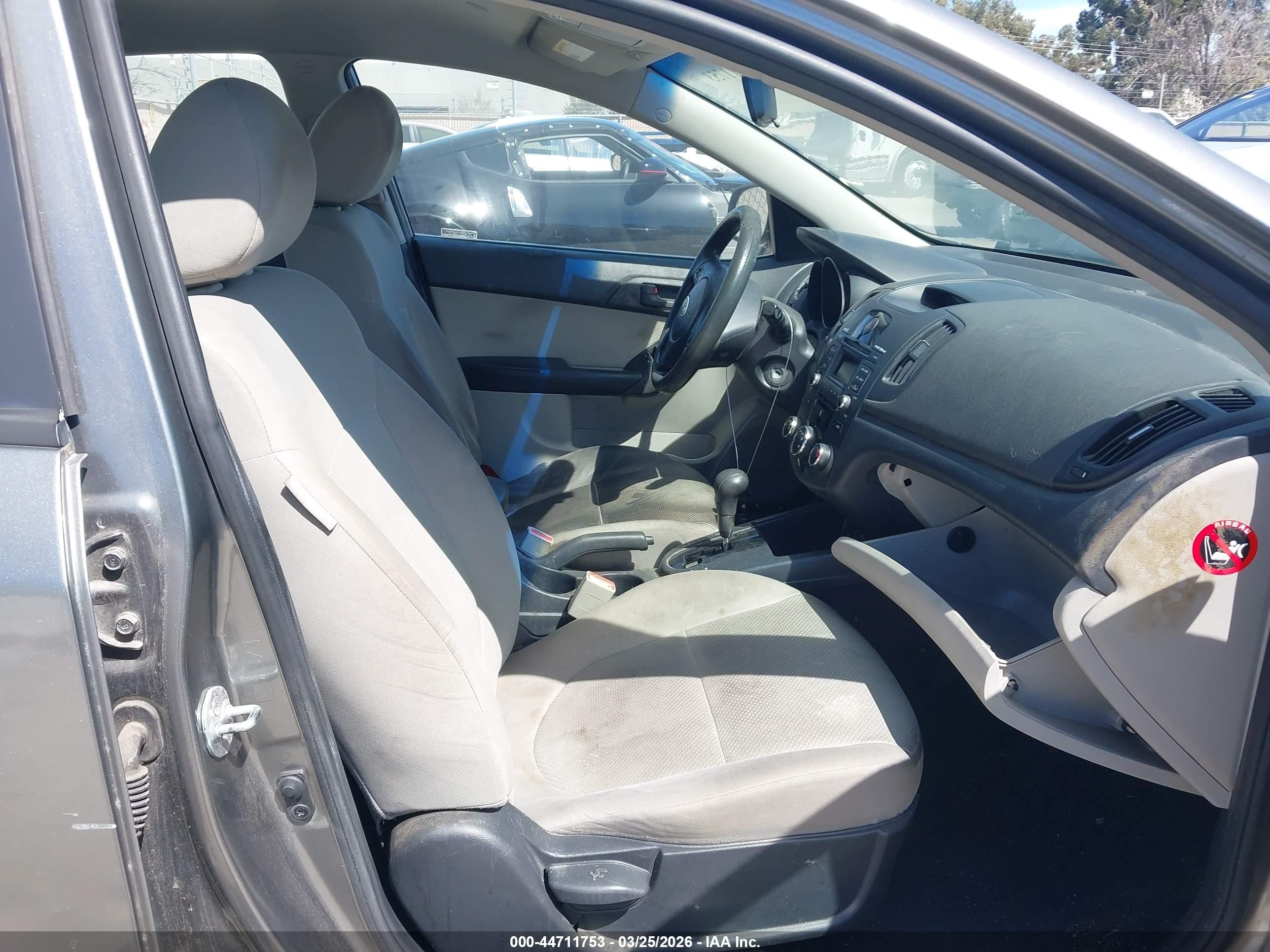 2010 Kia Forte Ex Gray vin: KNAFU4A24A5238974