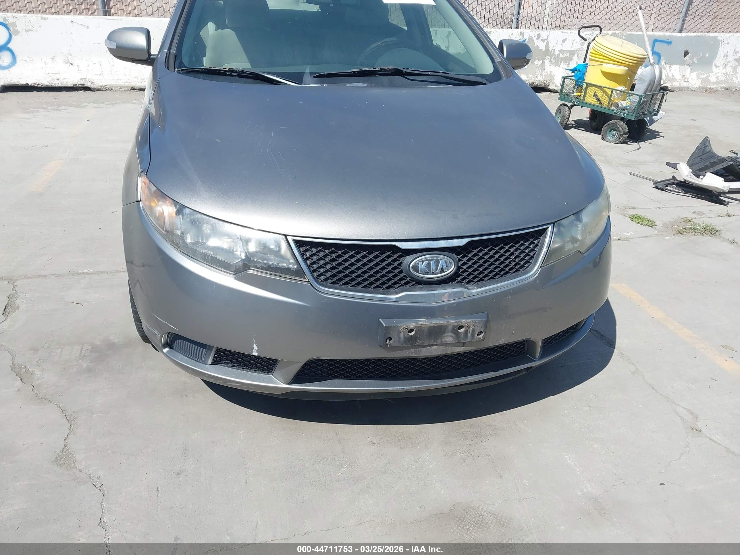 2010 Kia Forte Ex Gray vin: KNAFU4A24A5238974