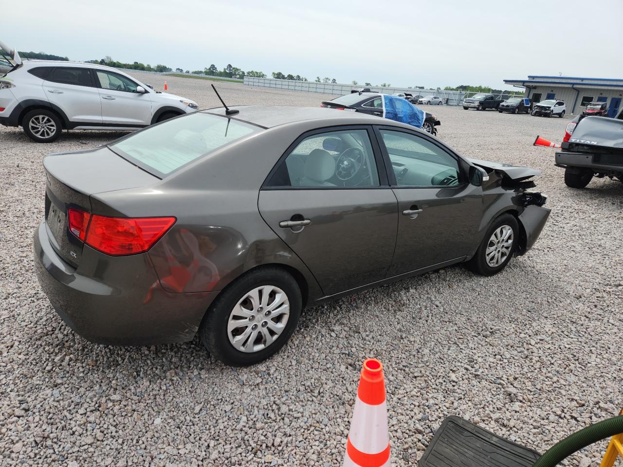 2010 Kia Forte Коричневый vin: KNAFU4A24A5307159