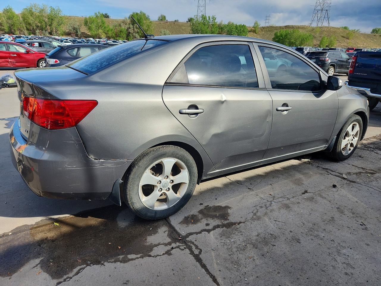 2010 Kia Forte Ex Gray vin: KNAFU4A24A5309171