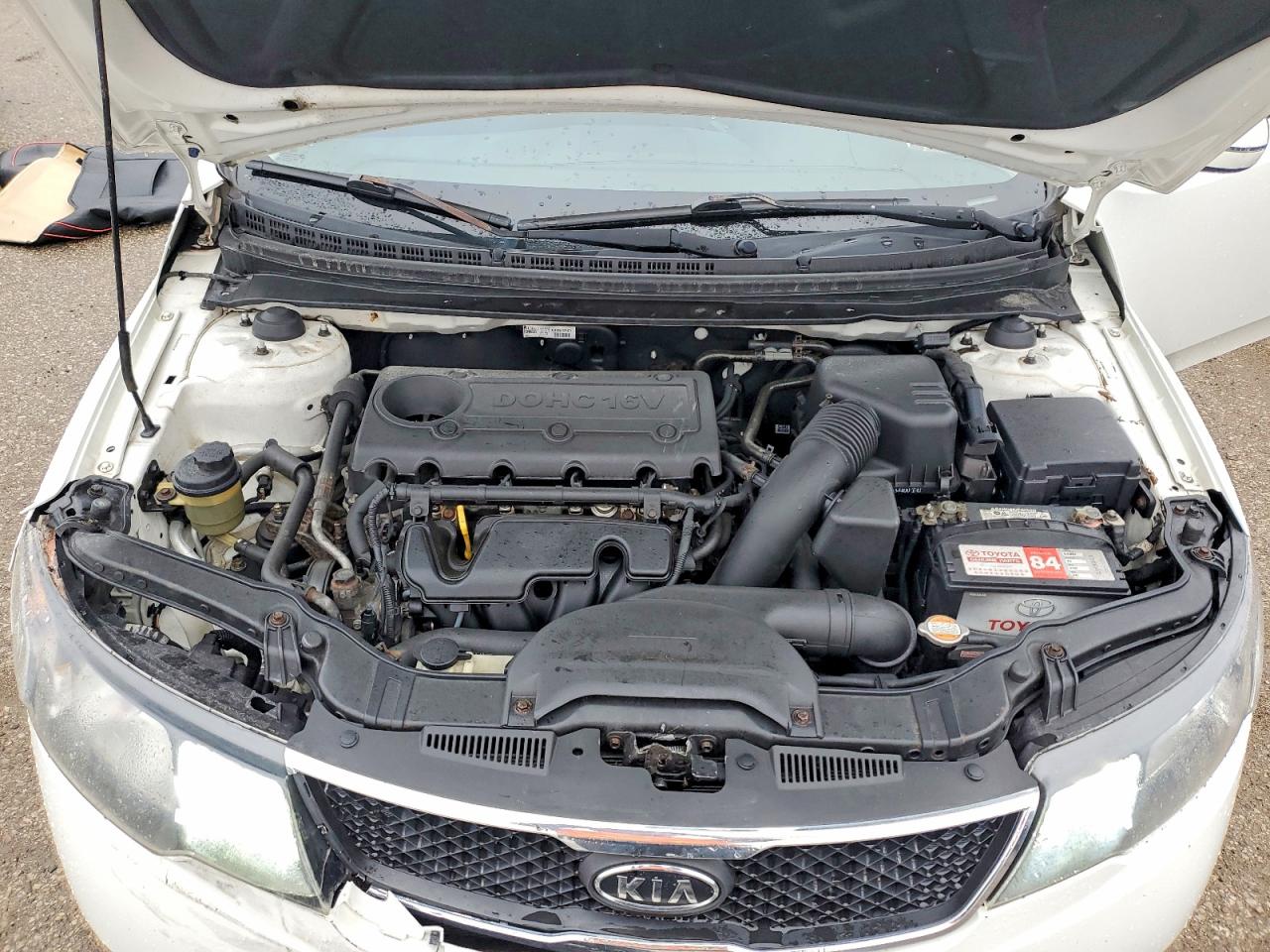 2012 Kia Forte White vin: KNAFU4A24C5628041
