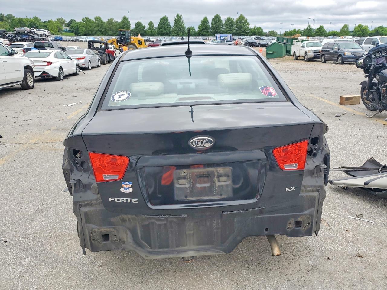2013 Kia Forte Черный vin: KNAFU4A24D5737603