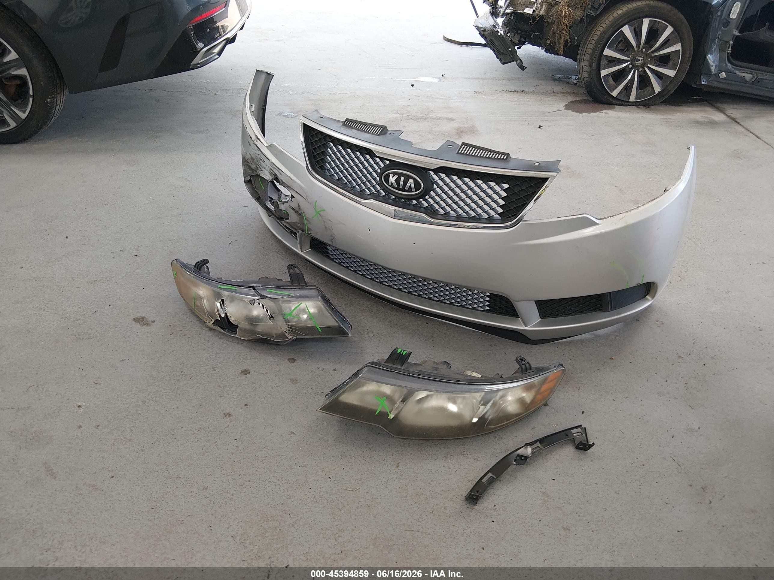 2010 Kia Forte Ex Silver vin: KNAFU4A25A5050447