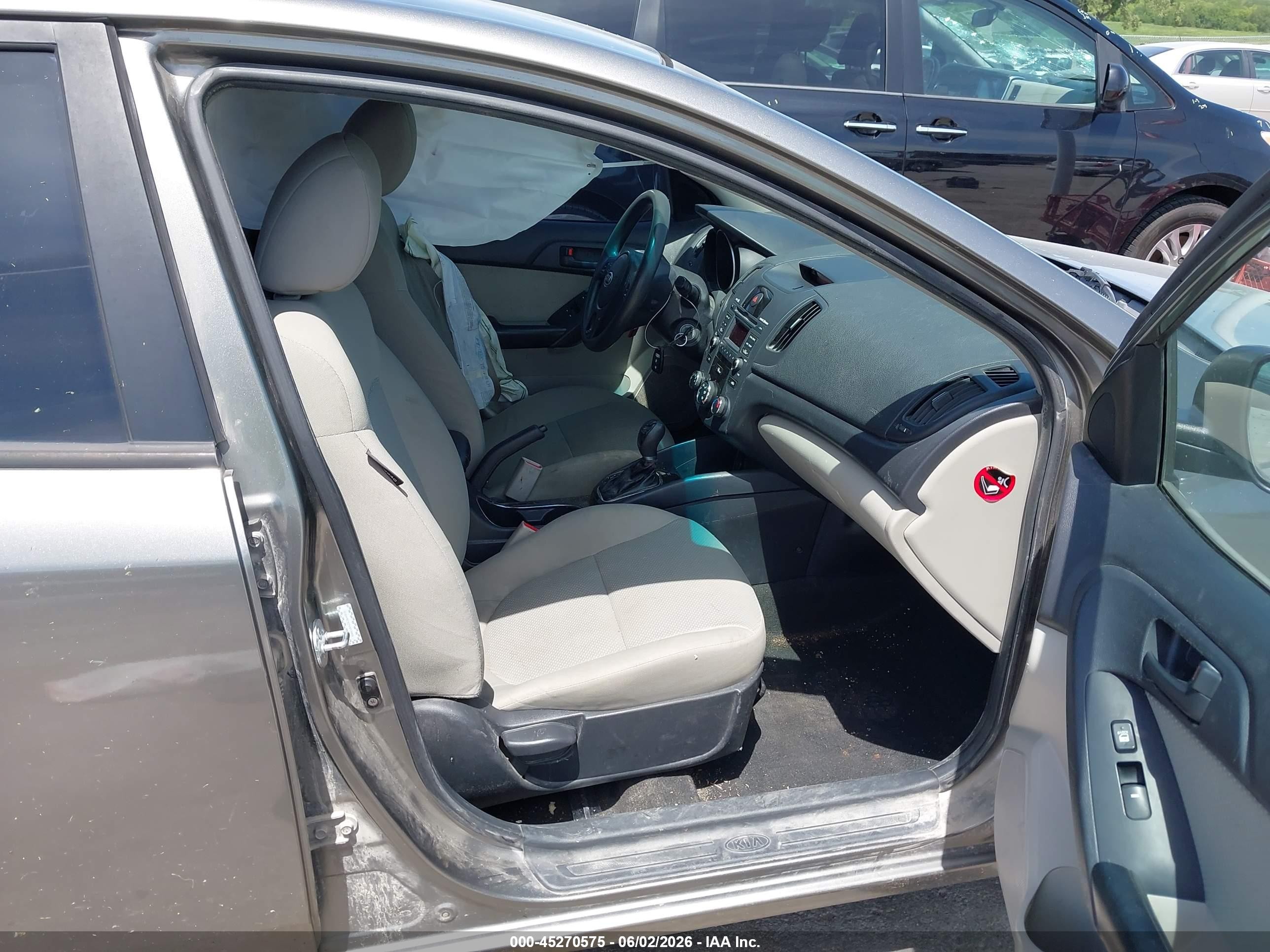 2012 Kia Forte Ex Tan vin: KNAFU4A25C5644815