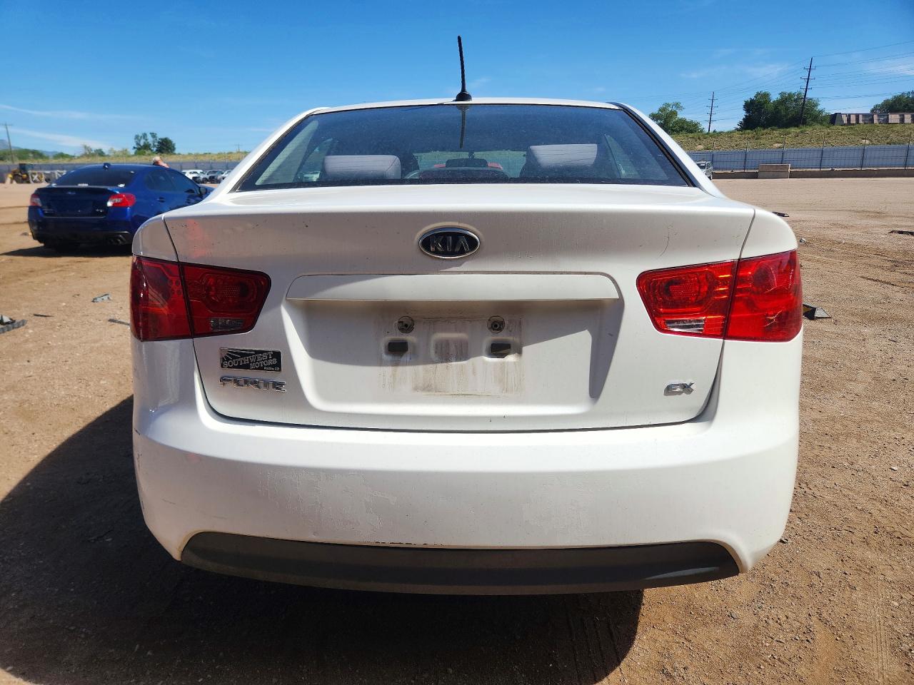 2013 Kia Forte Ex White vin: KNAFU4A25D5732023