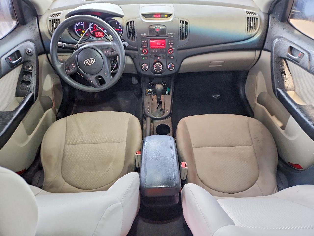 2010 Kia Forte Ex Red vin: KNAFU4A26A5863182