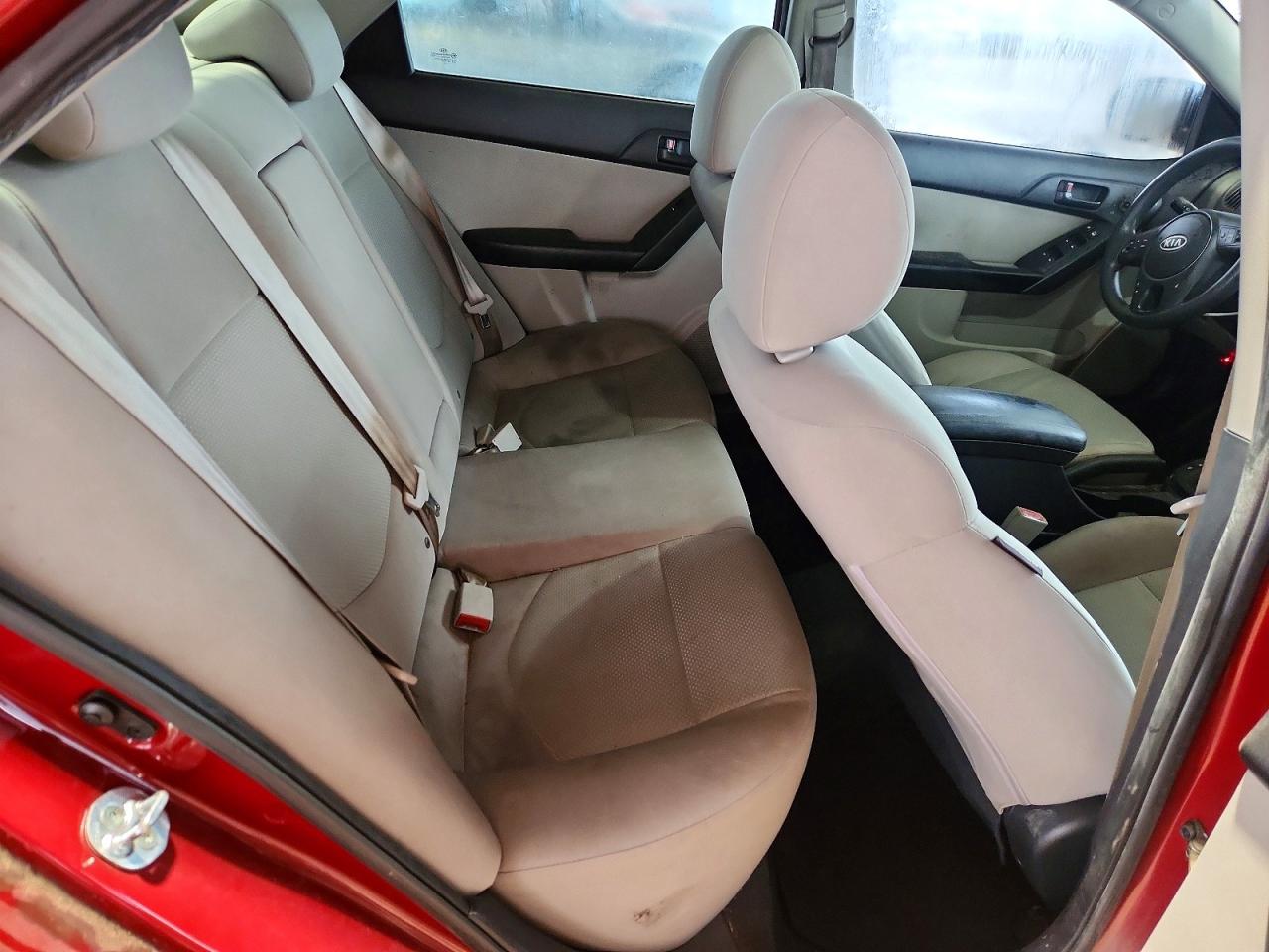 2010 Kia Forte Ex Red vin: KNAFU4A26A5863182
