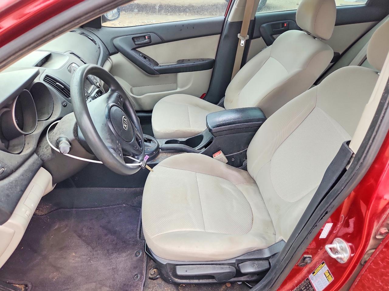 2010 Kia Forte Ex Red vin: KNAFU4A26A5863182