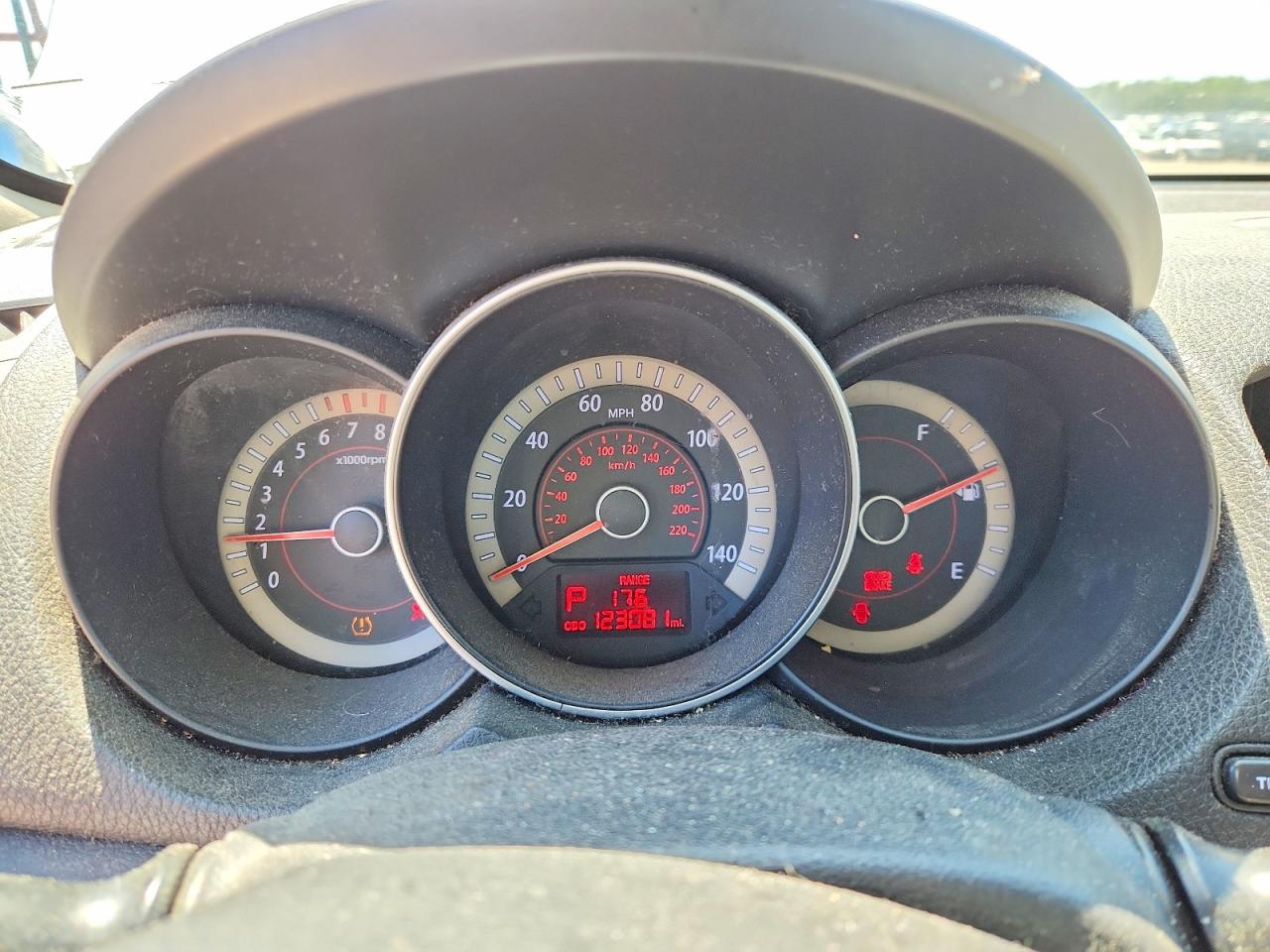 2012 Kia Forte Gray vin: KNAFU4A26C5494049
