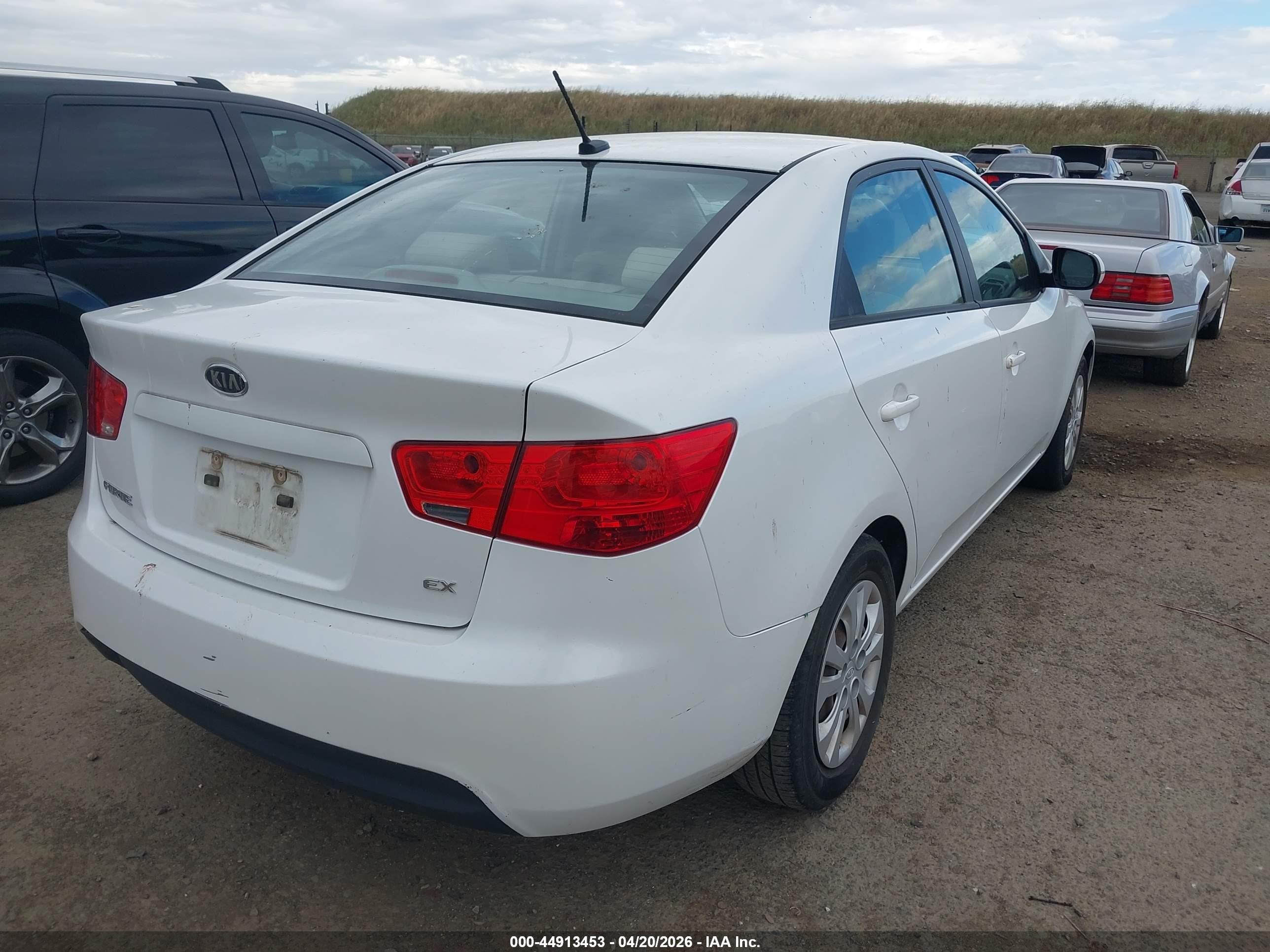 2013 Kia Forte Ex White vin: KNAFU4A26D5647613