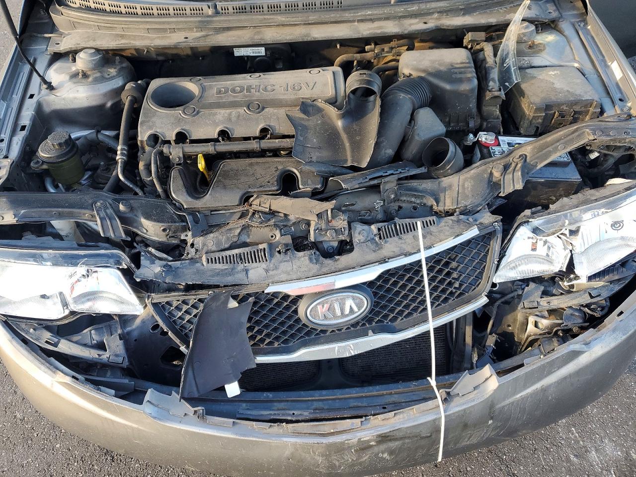 2010 Kia Forte Ex Серебряный vin: KNAFU4A28A5850255